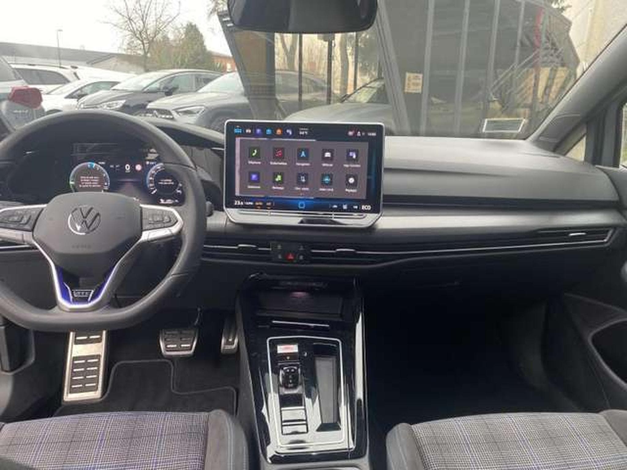 VW Golf Hybride - JUSQU'A 36 MOIS DE GARANTIE (2024) - Photo 16