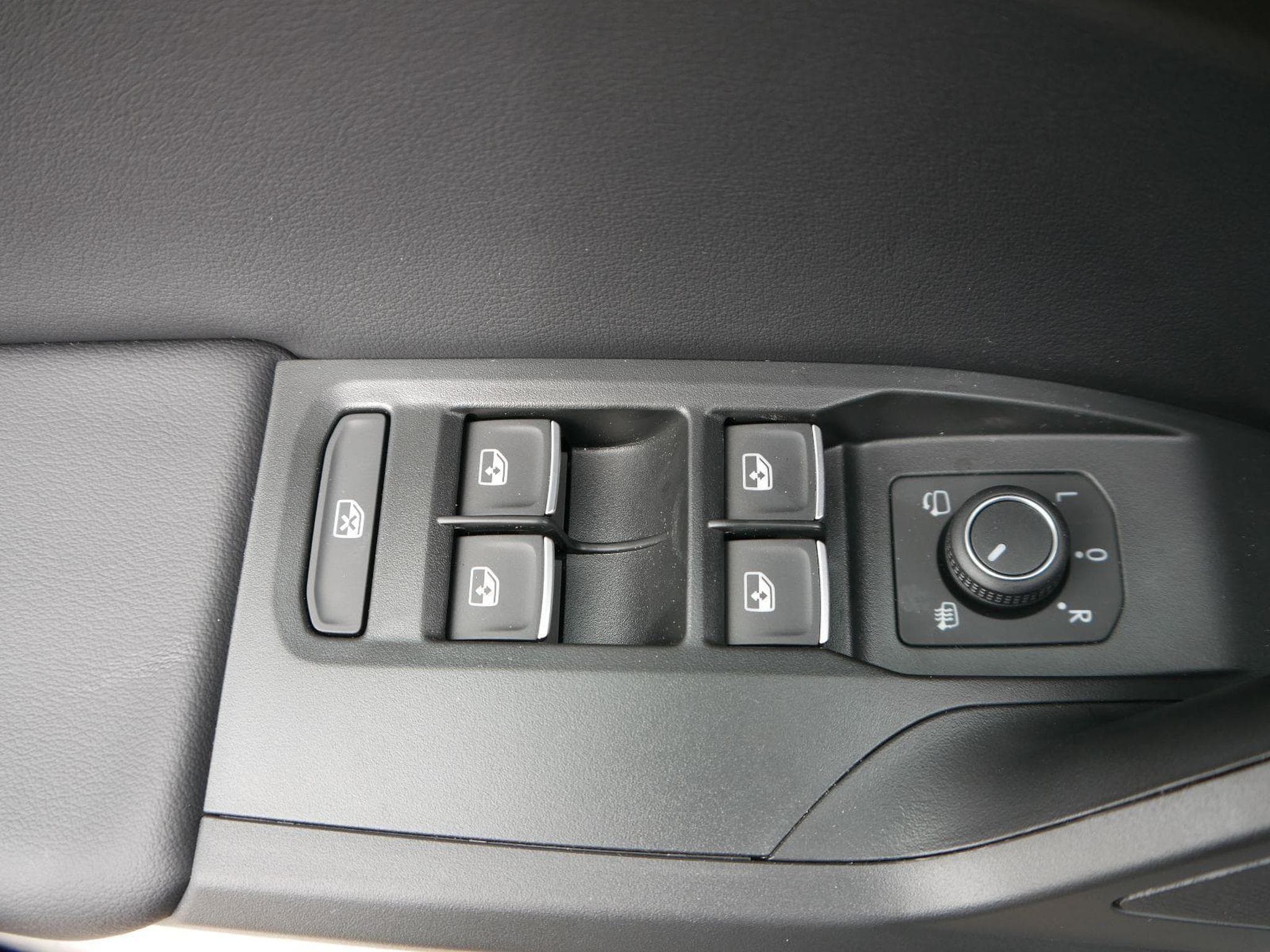 Seat Leon FR 2.0 TDI (2025) - Photo 9