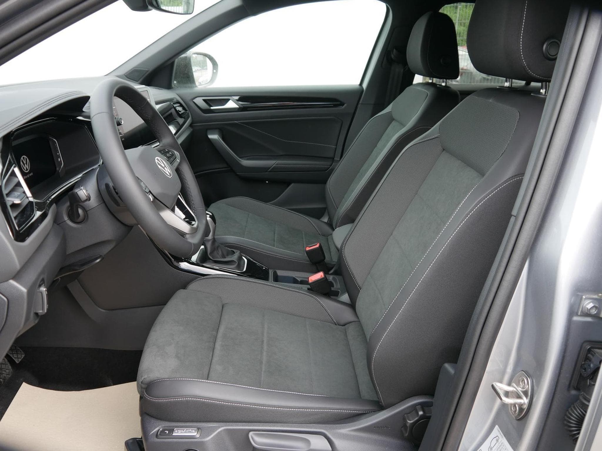 VW T-Roc Black Style (2026) - Photo 9