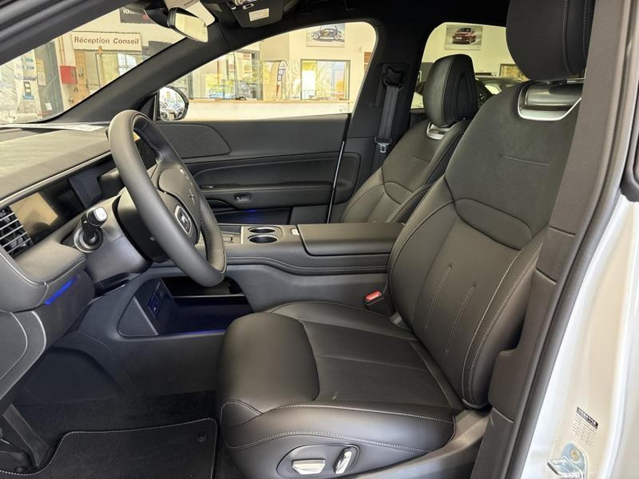 Xpeng G6 485ch 80,8kWh AWD Performance (2025) - Photo 19