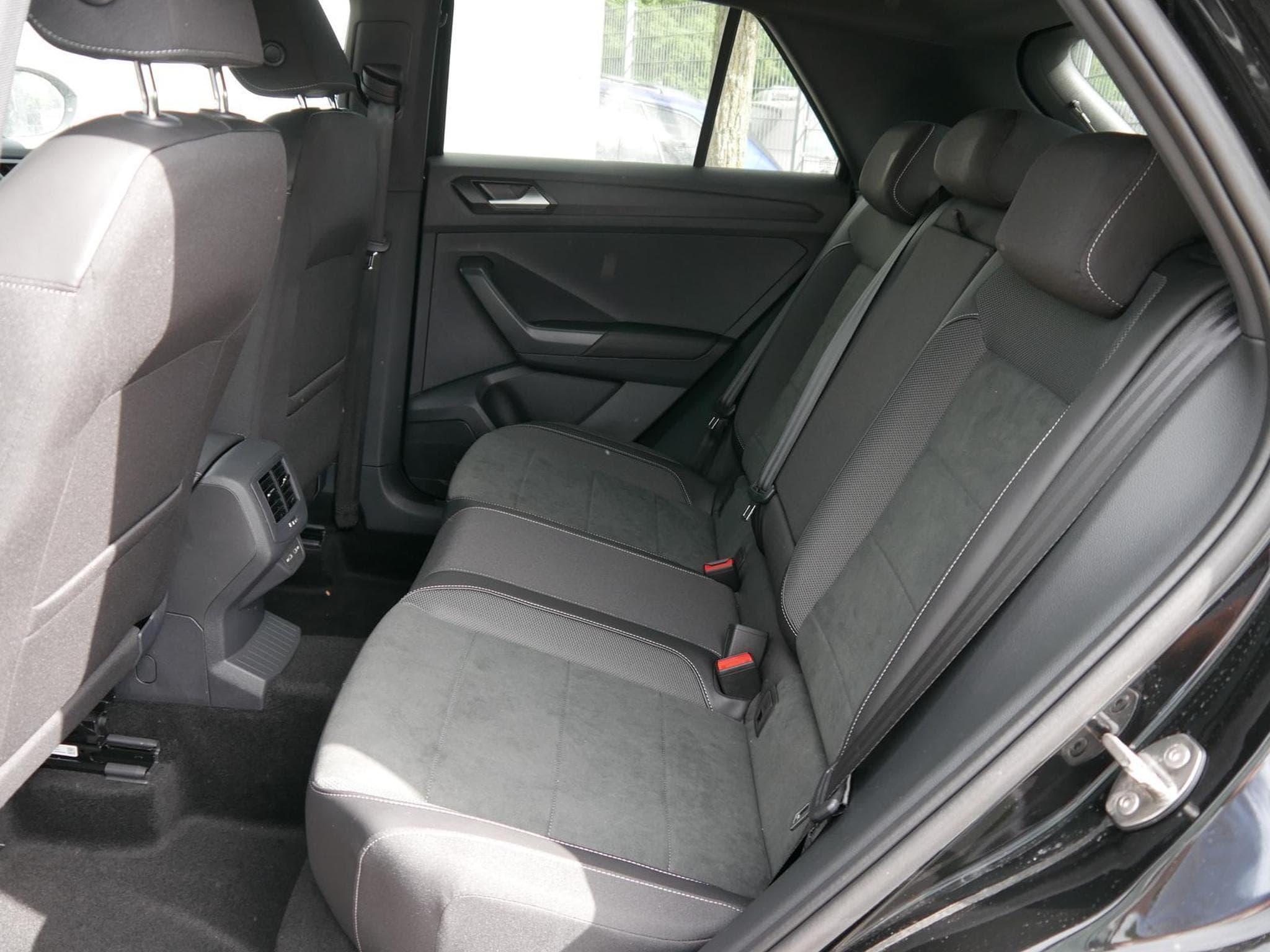 VW T-Roc Black Style (2026) - Photo 6