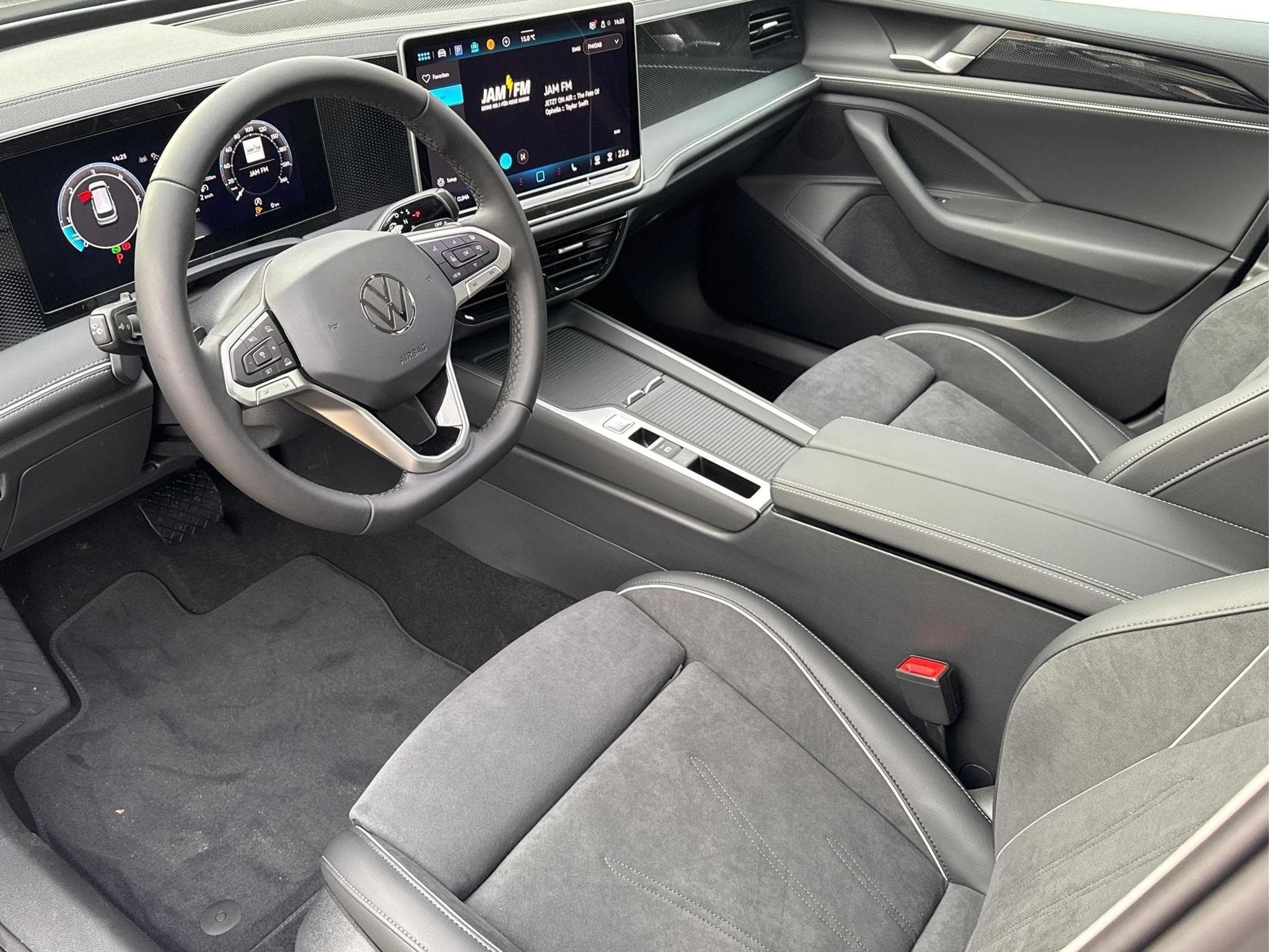 VW Passat Variant Business (2026) - Photo 10