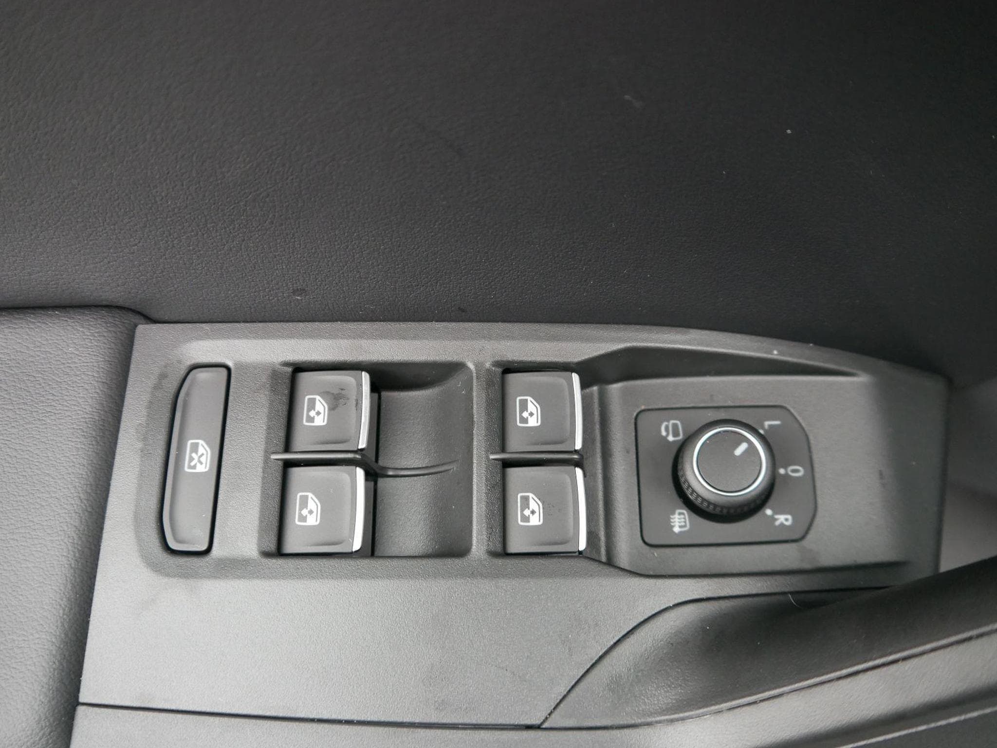 Seat Leon FR 2.0 TDI DSG (2025) - Photo 1