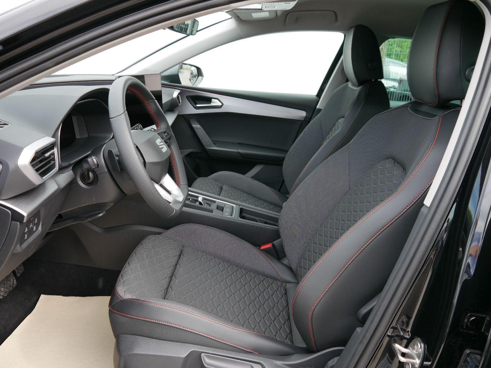 Seat Leon FR 2.0 TDI (2025) - Photo 7