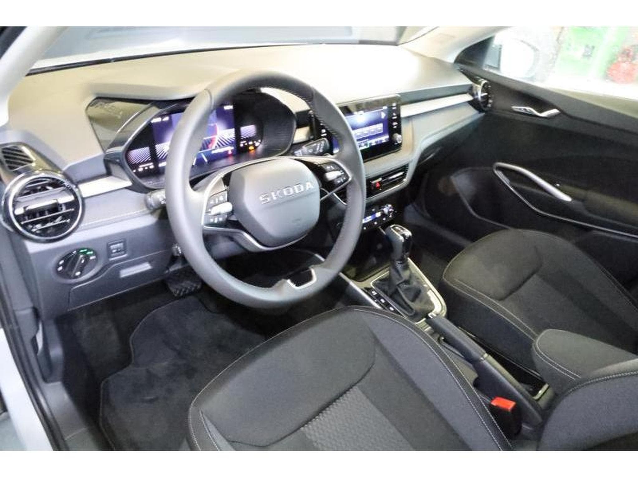 Skoda Fabia Selection (2025) - Photo 12