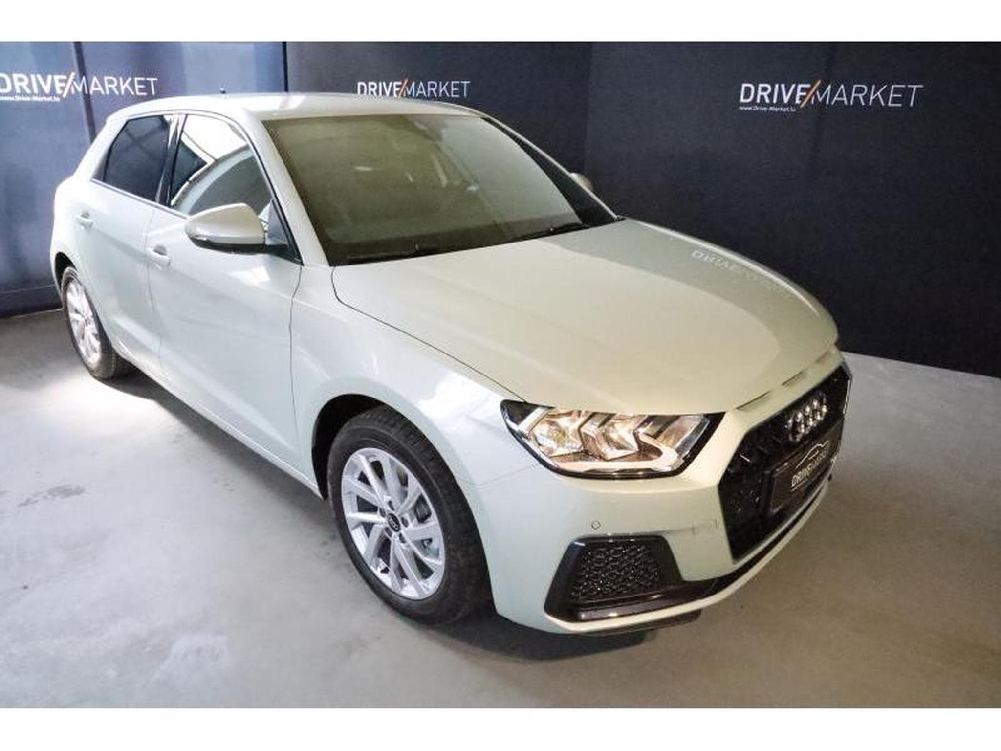 Audi A1 Advanced (2025) - Photo 1