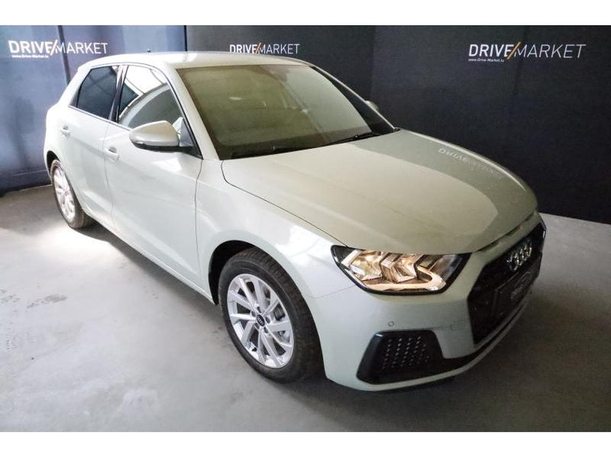 Audi A1 Advanced (2025) - Photo 11