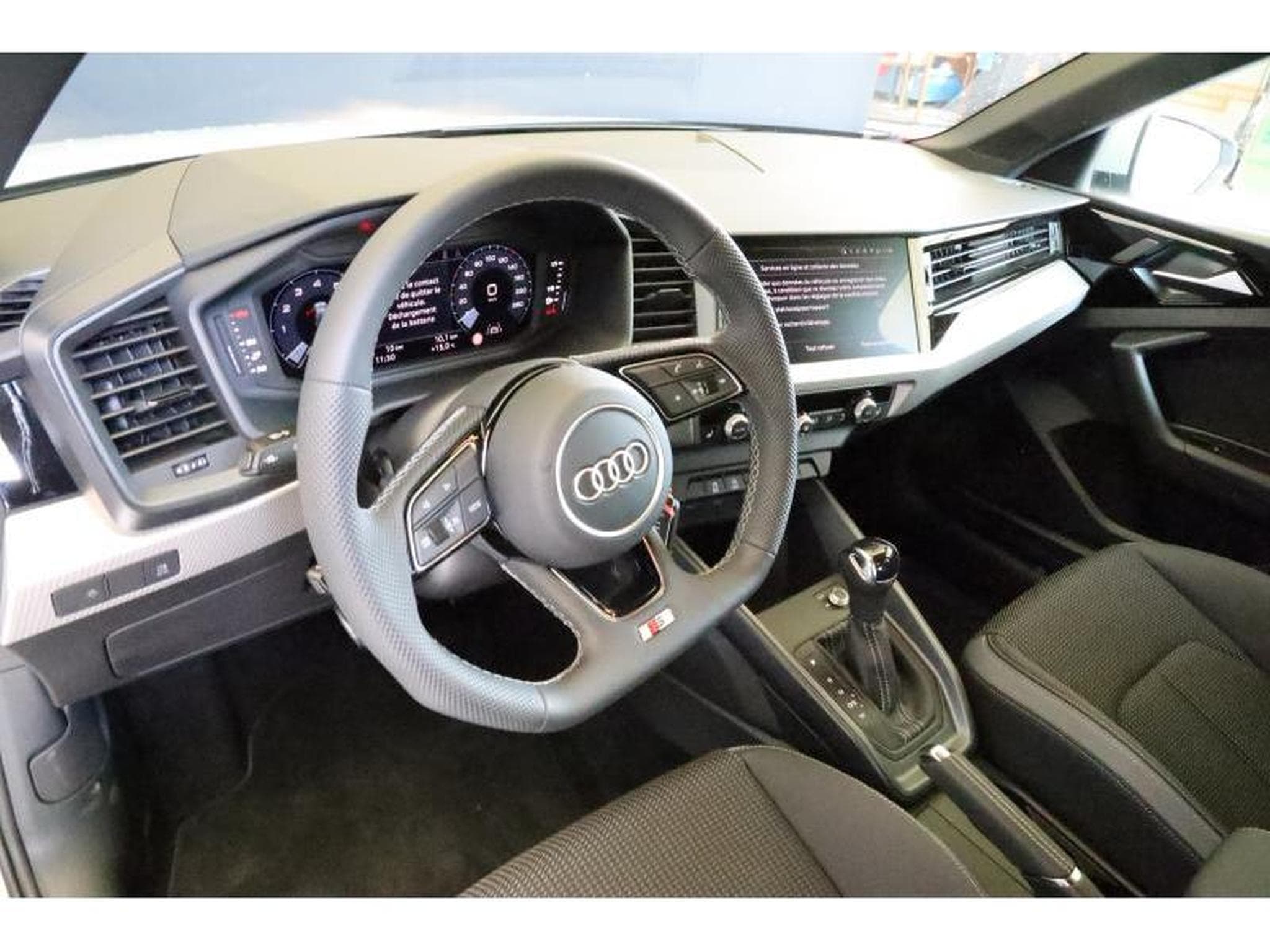 Audi A1 Advanced (2025) - Photo 14