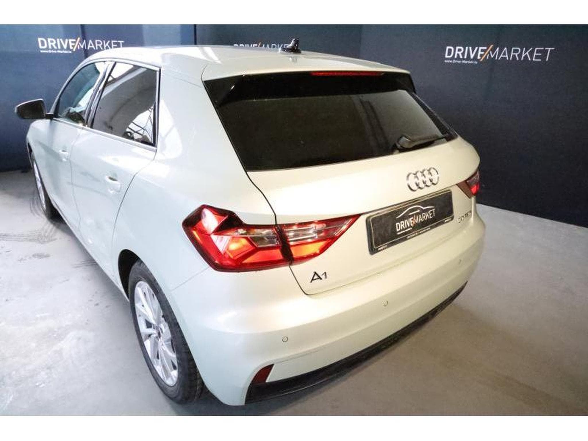 Audi A1 Advanced (2025) - Photo 3