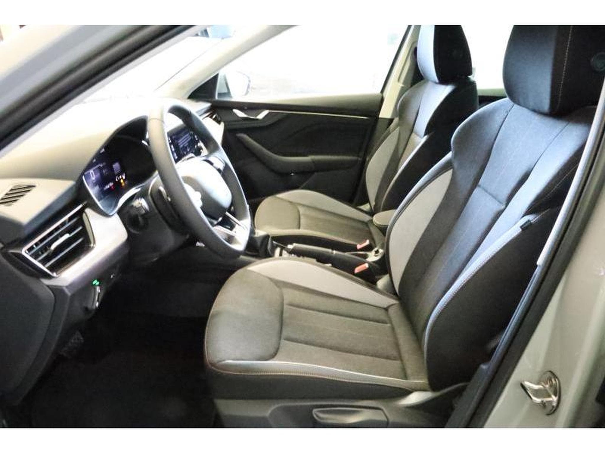 Skoda Scala Selection (2025) - Photo 4