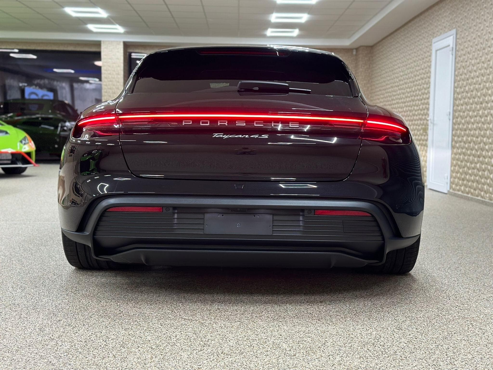 Porsche Taycan 4S SPORT TOURISMO (2024) - Photo 2