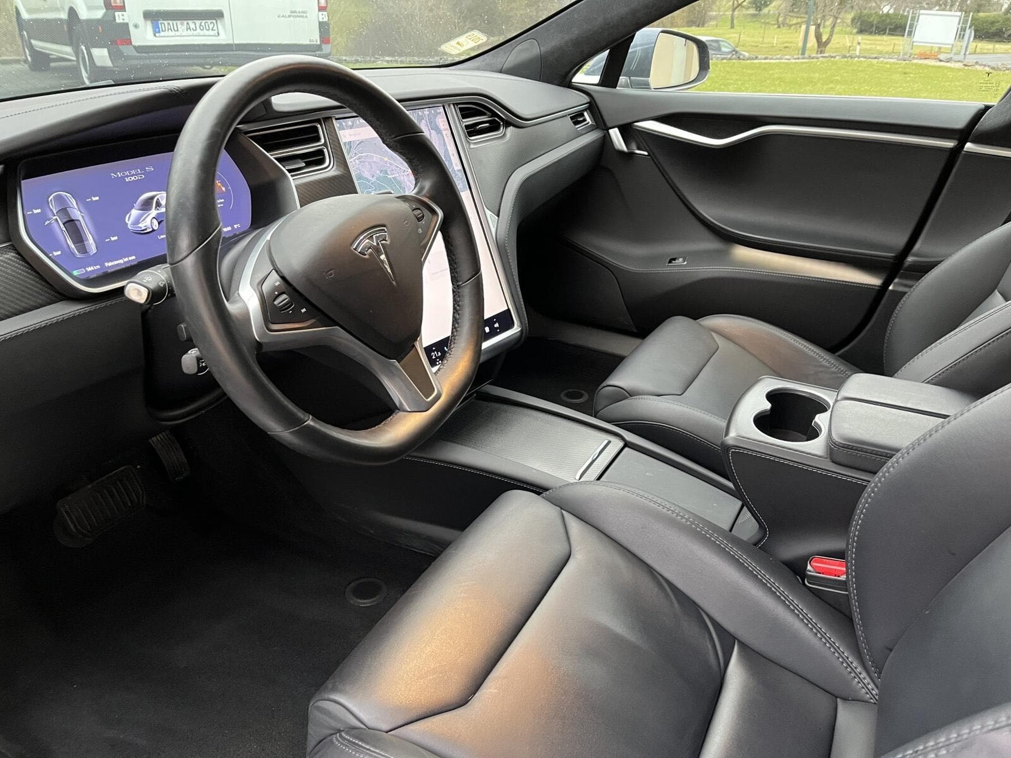Tesla Model S 100D (2018) - Photo 8