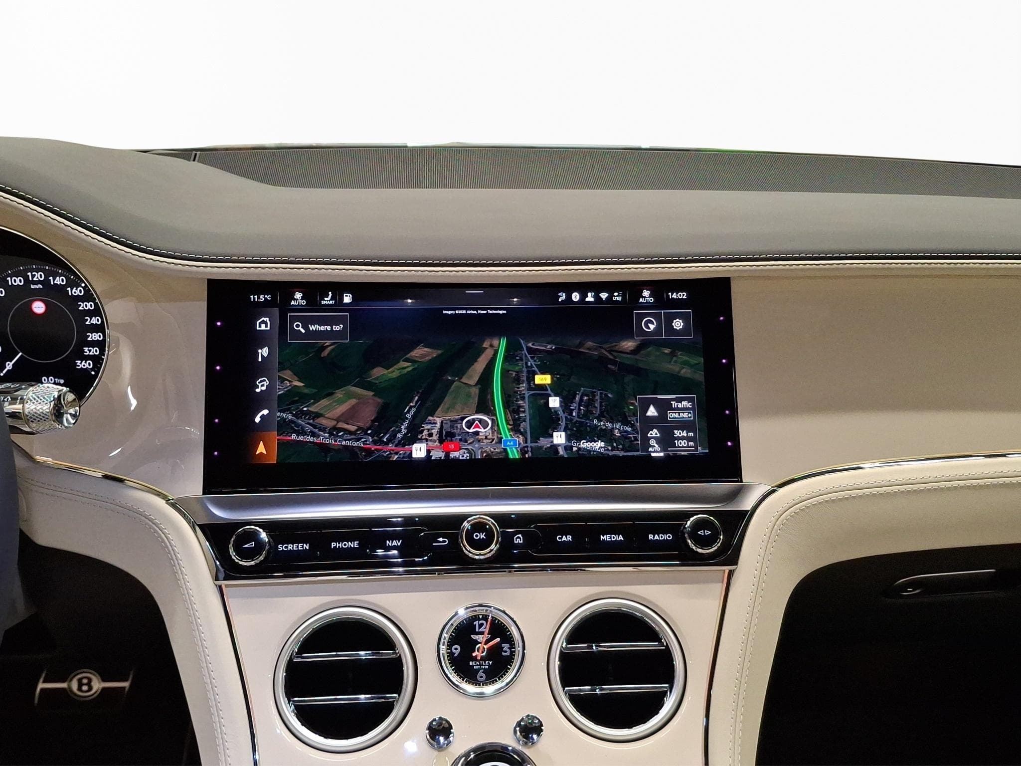 Bentley Continental GTC Azure (2026) - Photo 8