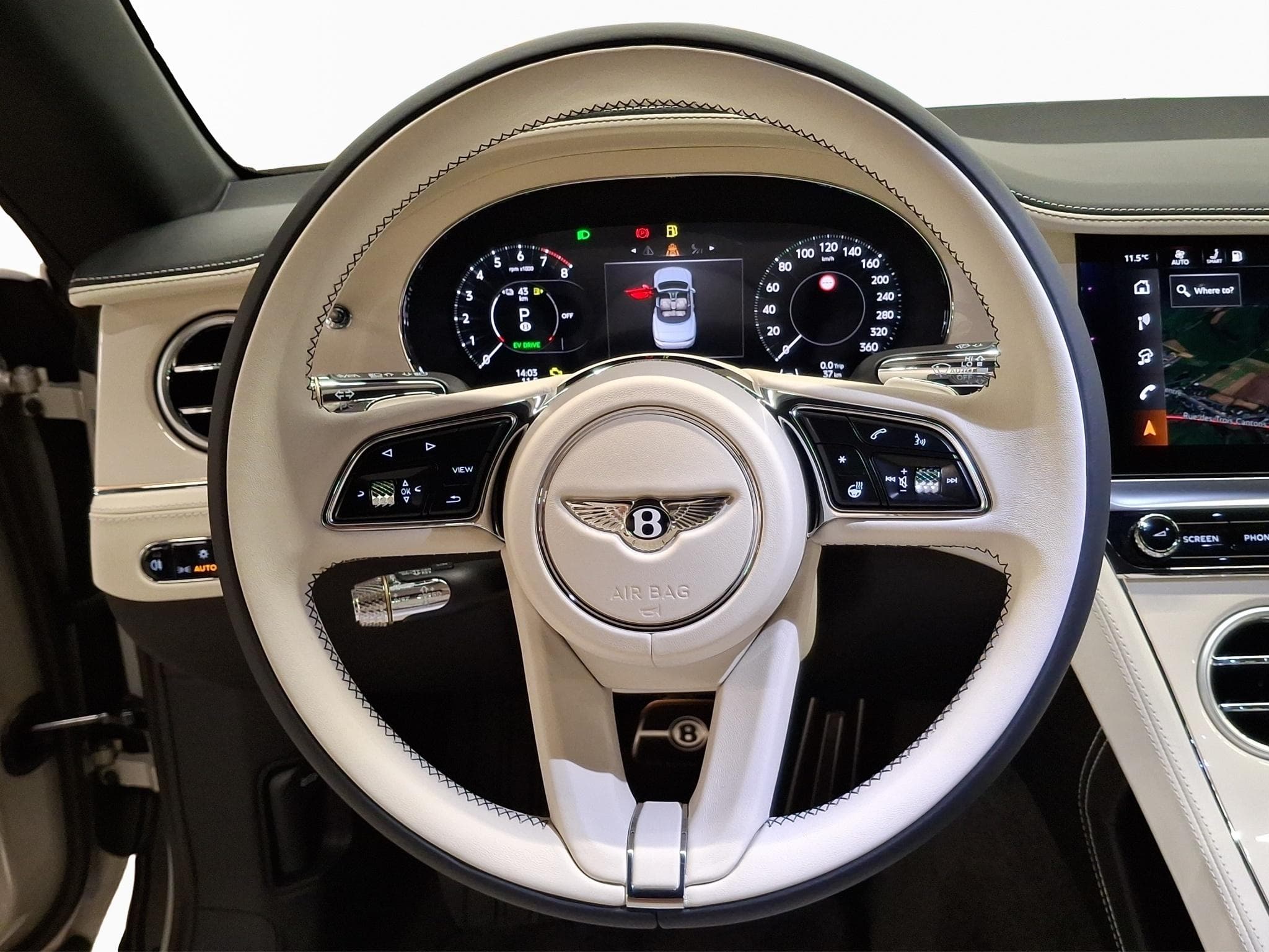 Bentley Continental GTC Azure (2026) - Photo 10