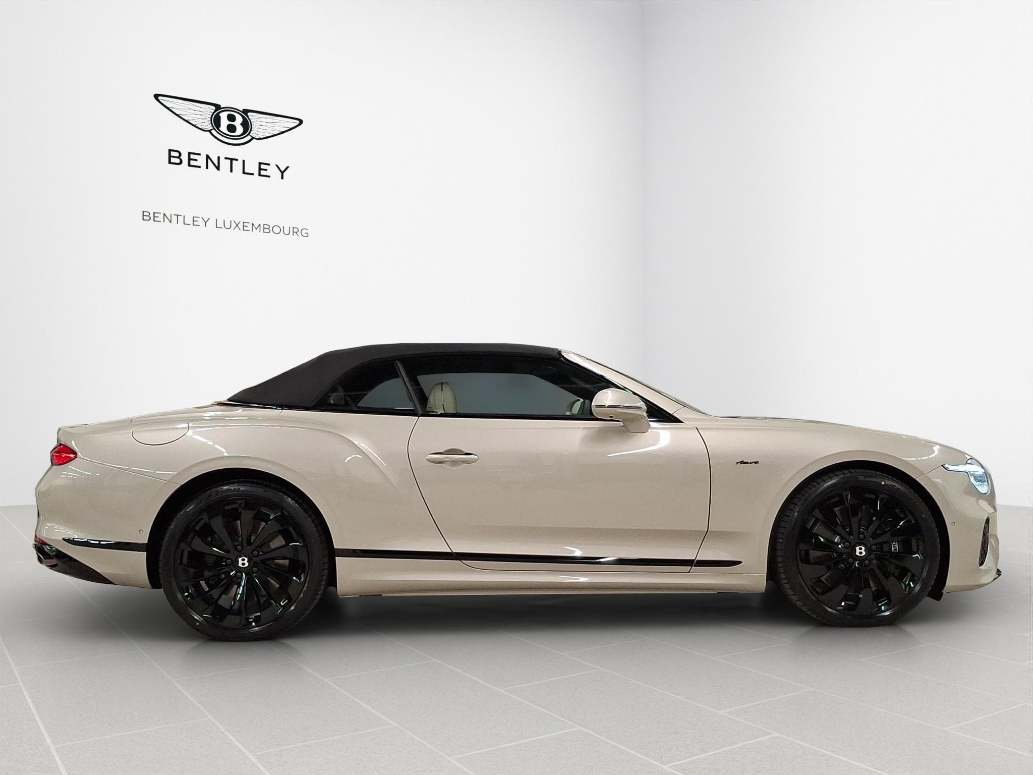 Bentley Continental GTC Azure (2026) - Photo 5