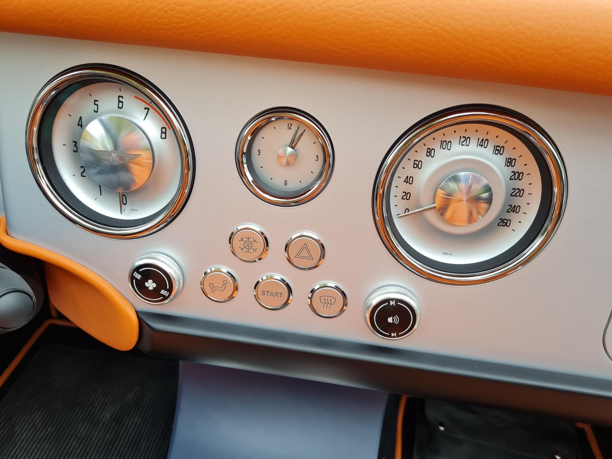Morgan Plus 4 Plus Four (2025) - Photo 8