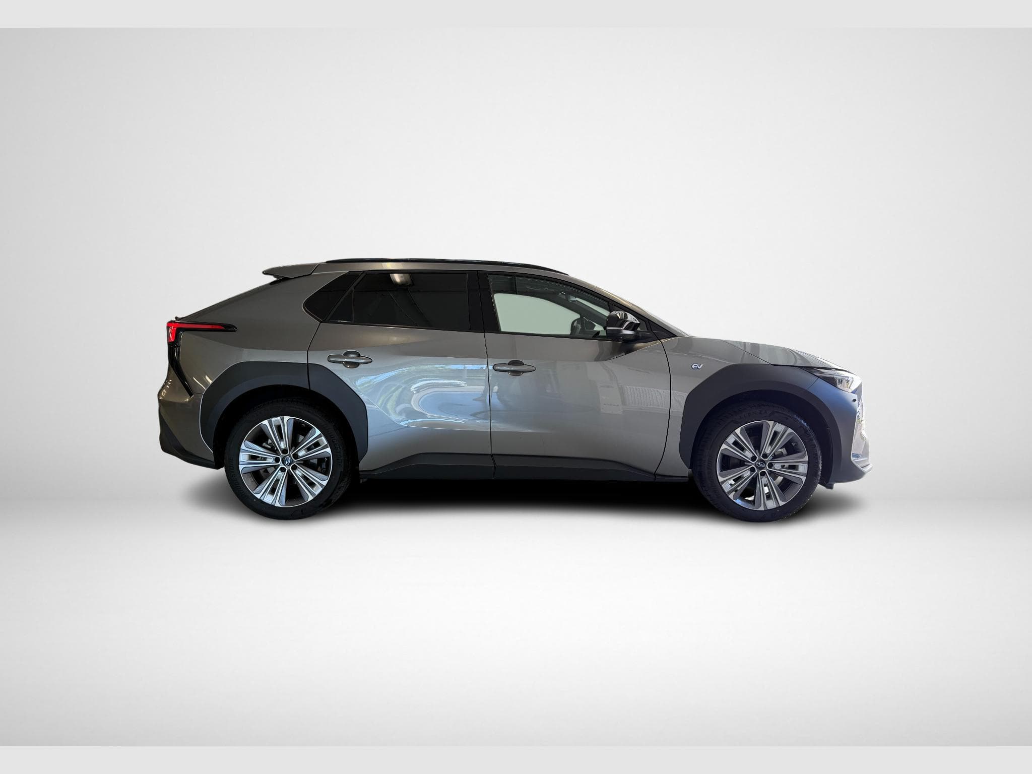 Subaru Solterra AWD Sky Package (2024) - Photo 2