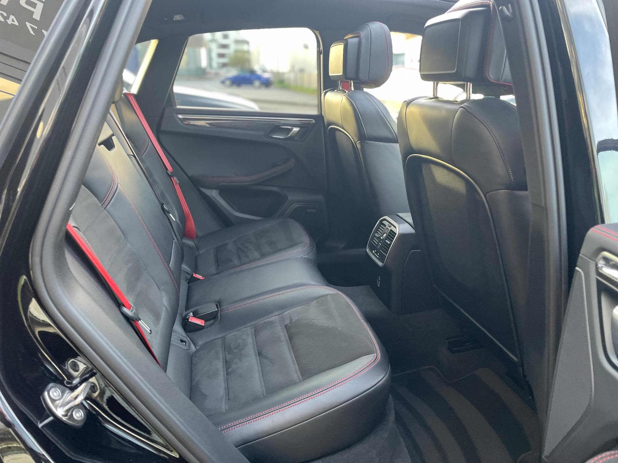 Porsche Macan 2.9 GTS PDK Toit Ouvrant Carbone (2022) - Photo 5