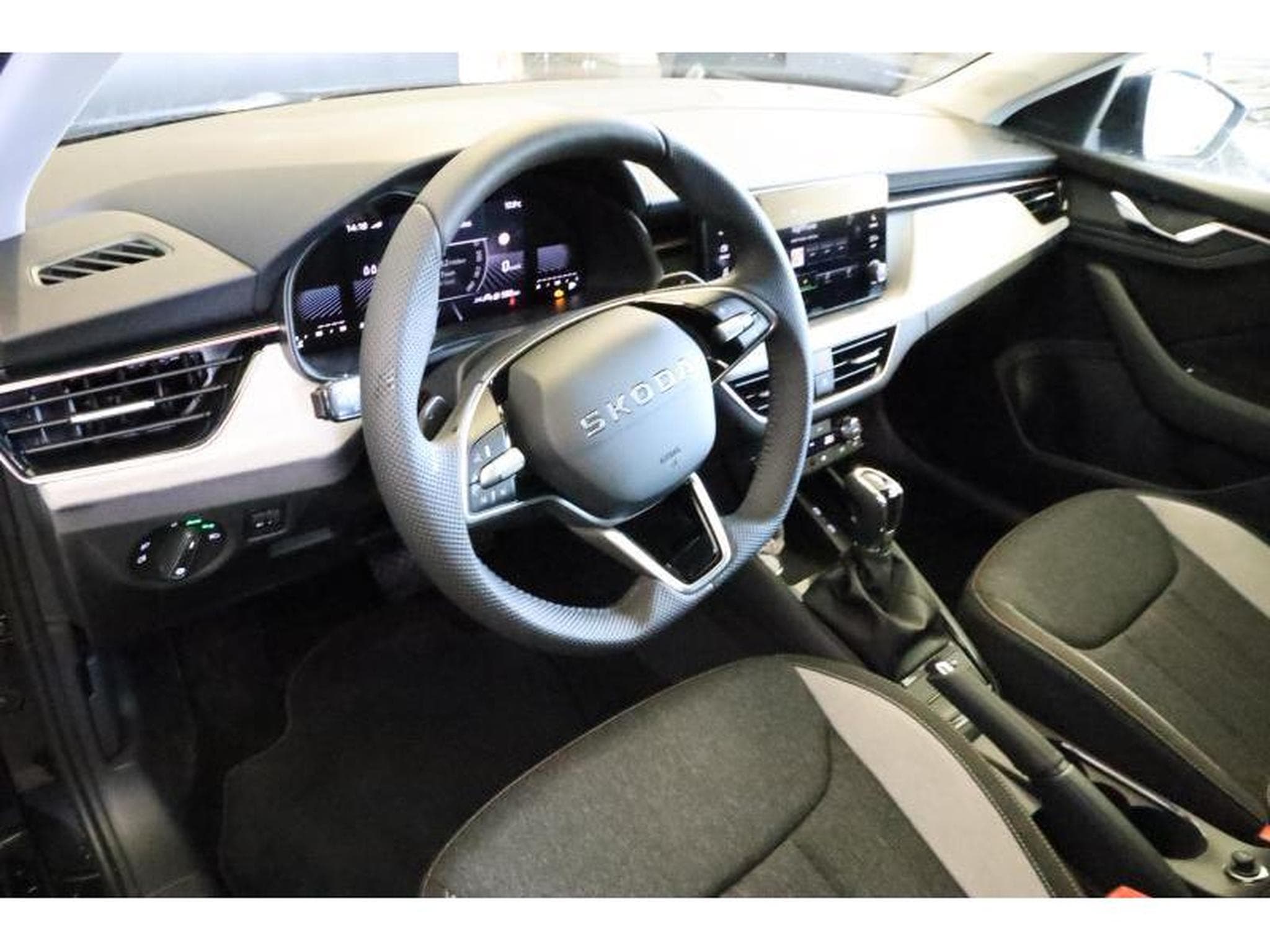 Skoda Scala Selection (2025) - Photo 12
