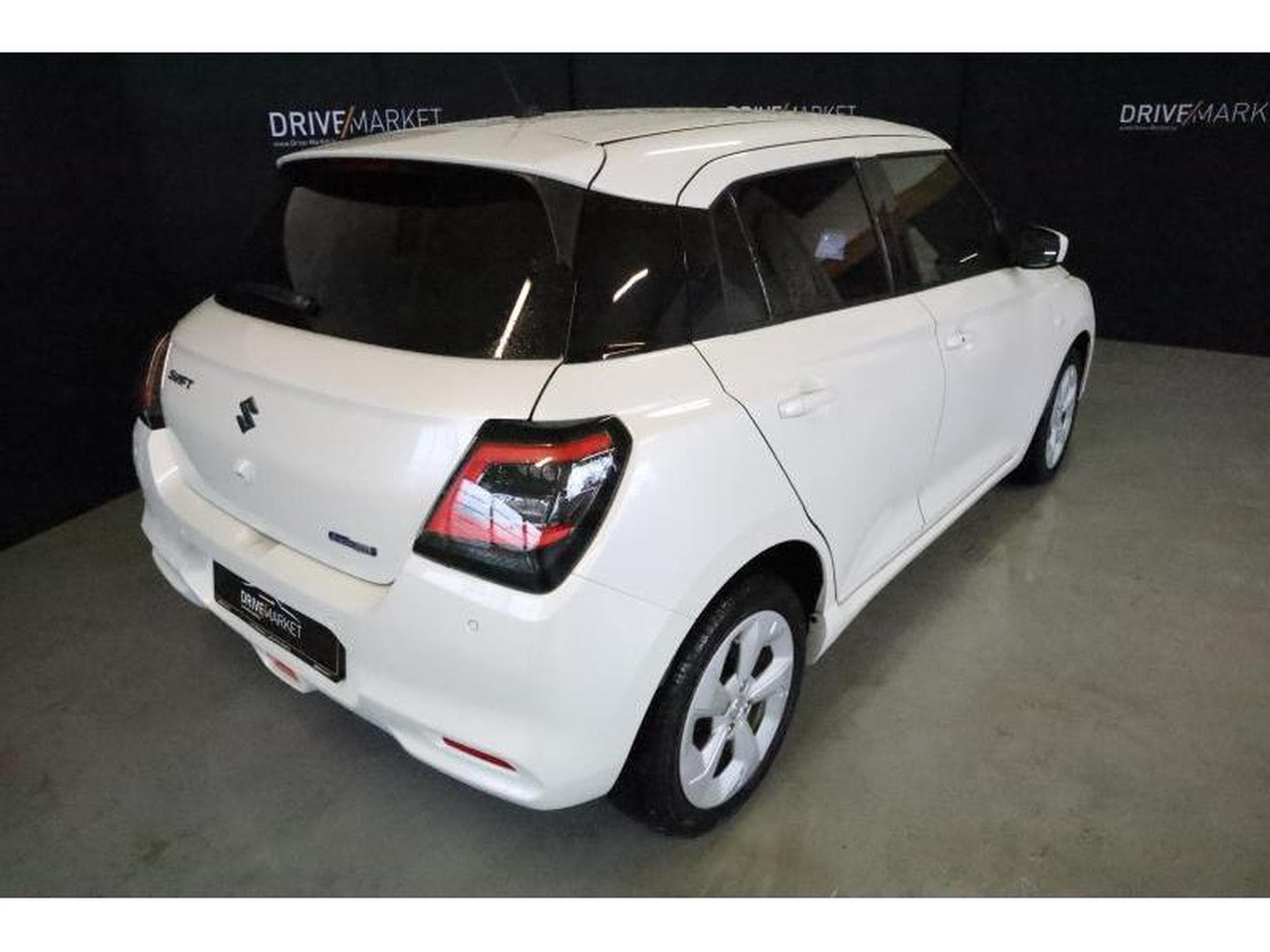 Suzuki Swift GL + (2025) - Photo 20