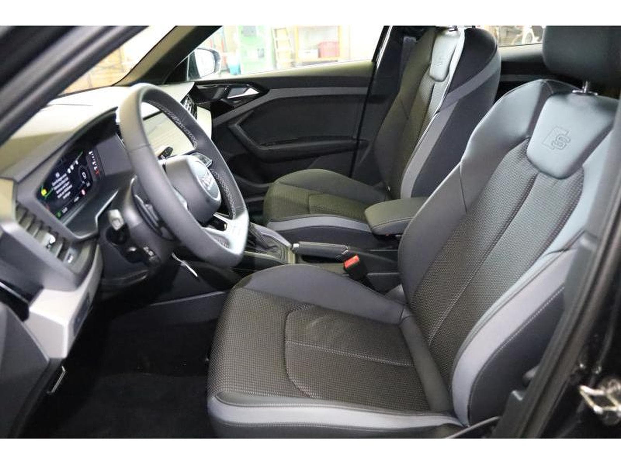 Audi A1 Sportback S Line (2024) - Photo 4