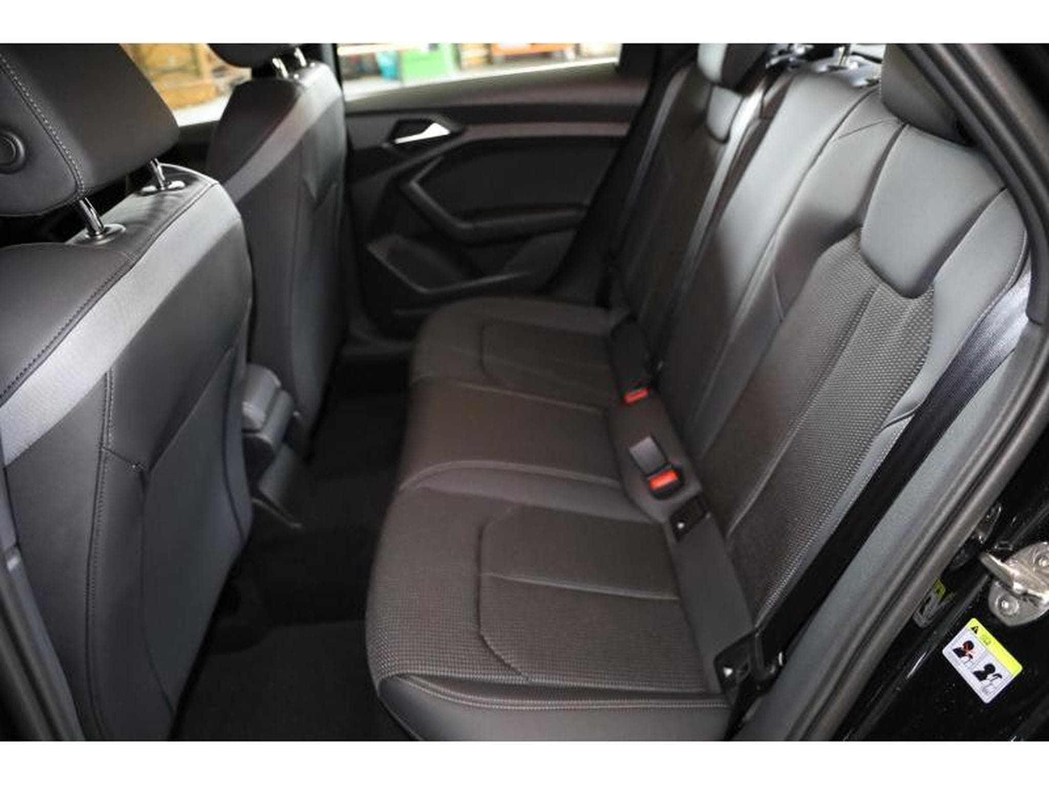 Audi A1 Sportback S Line (2024) - Photo 11