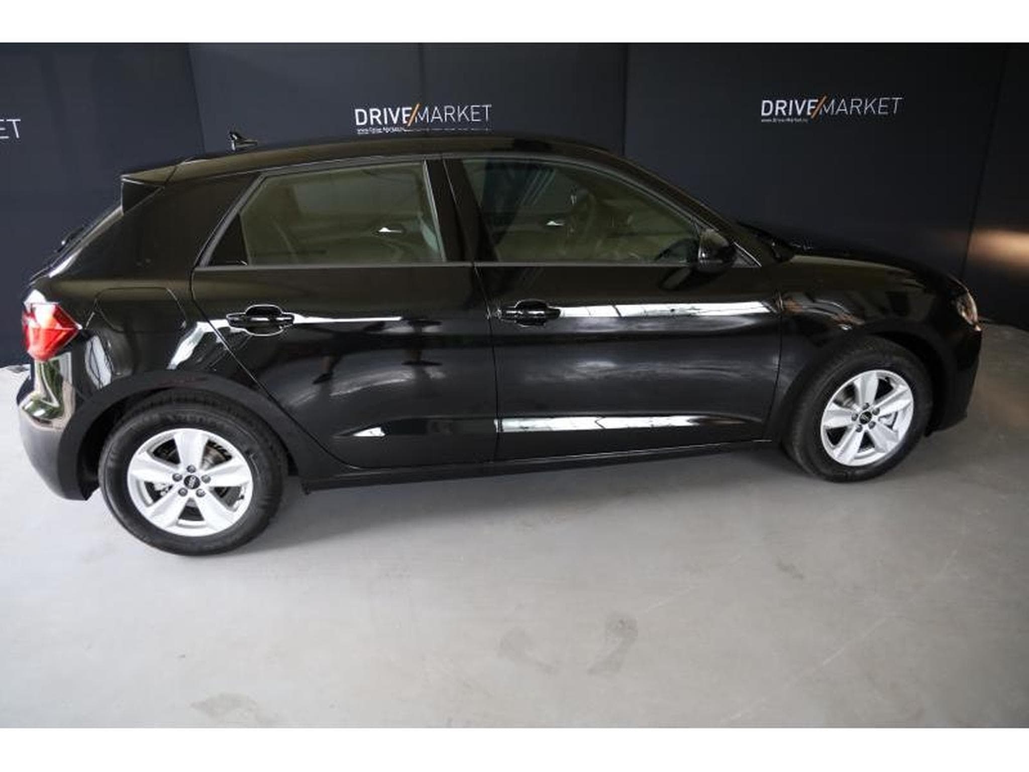 Audi A1 Sportback S Line (2024) - Photo 13