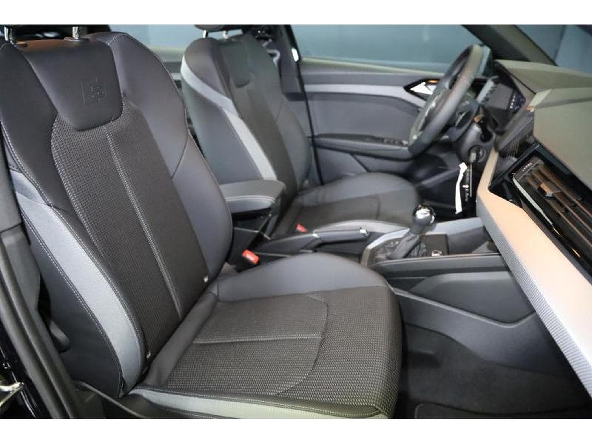 Audi A1 Sportback S Line (2024) - Photo 9