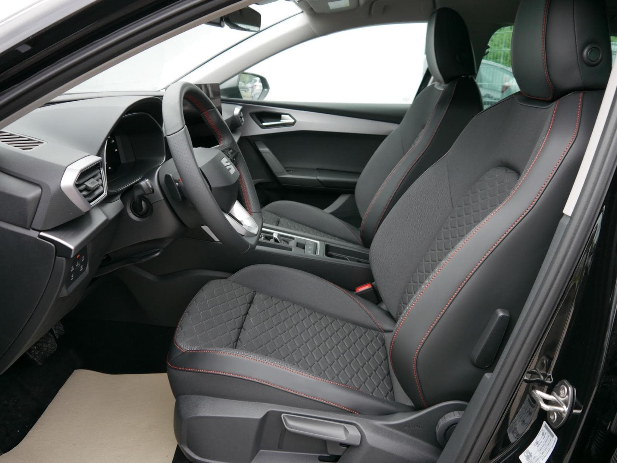 Seat Leon FR 2.0 TDI DSG (2025) - Photo 8