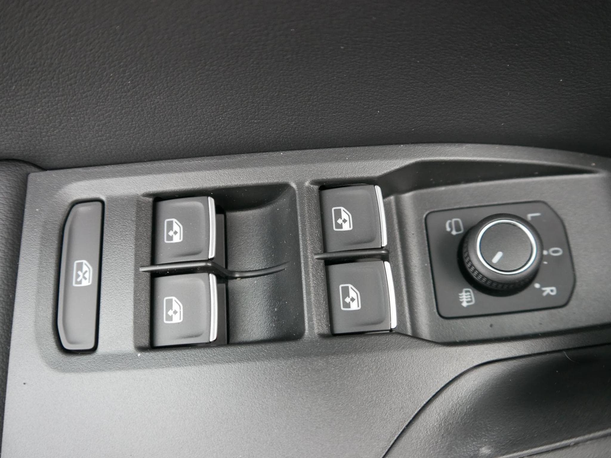 Seat Leon FR 2.0 TDI DSG (2025) - Photo 9