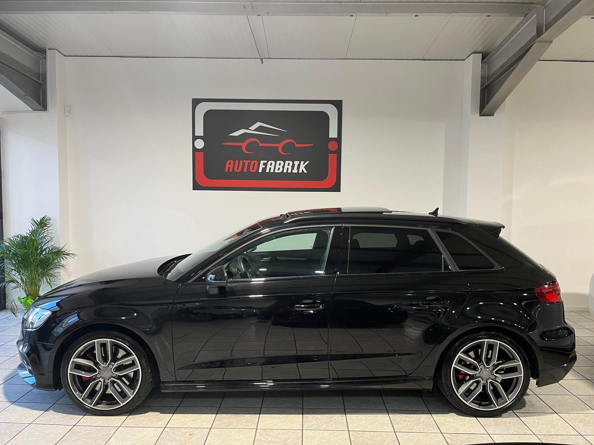Audi S3 SPORTBACK 2.0 TFSI 310 CV QUATTRO (2018) - Photo 2