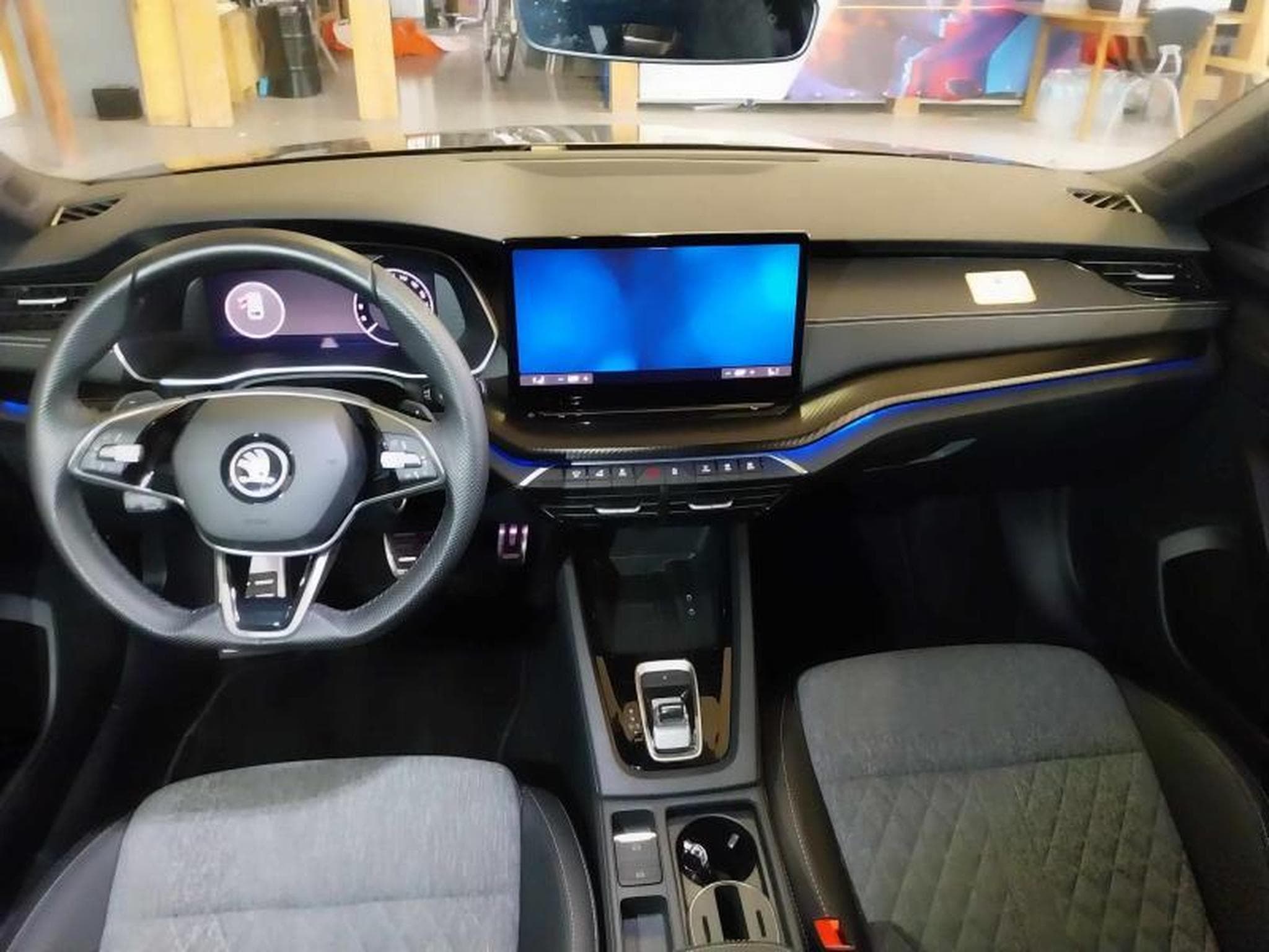 Skoda Octavia Sportline (2024) - Photo 2