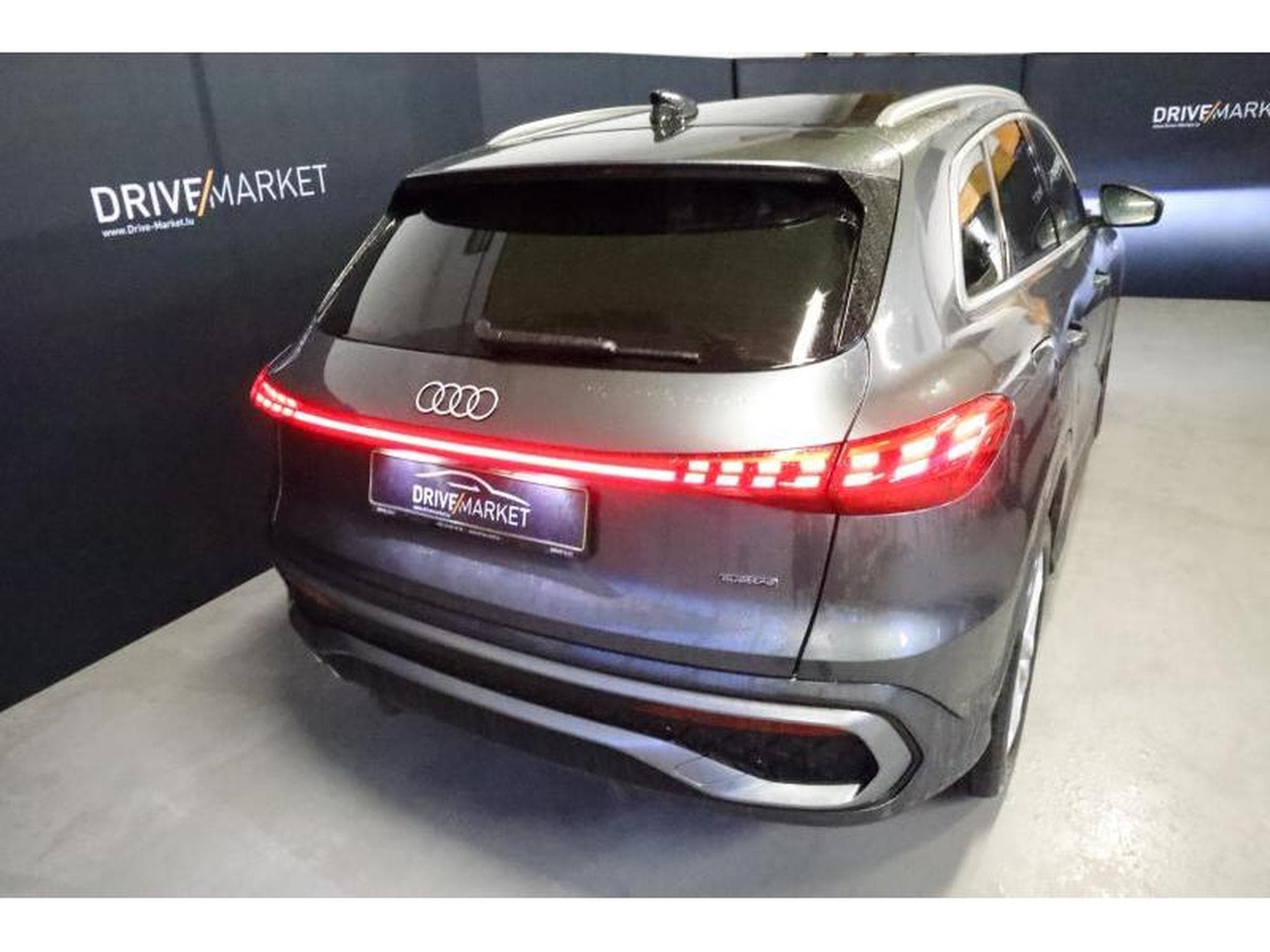 Audi Q5 S line Quattro (2025) - Photo 16