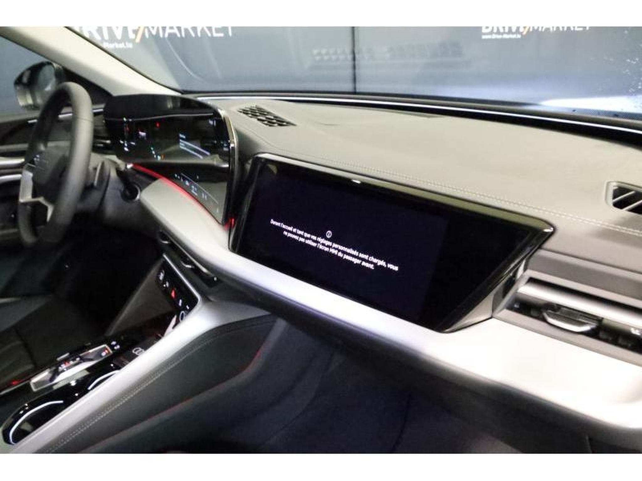 Audi Q5 S line Quattro (2025) - Photo 9