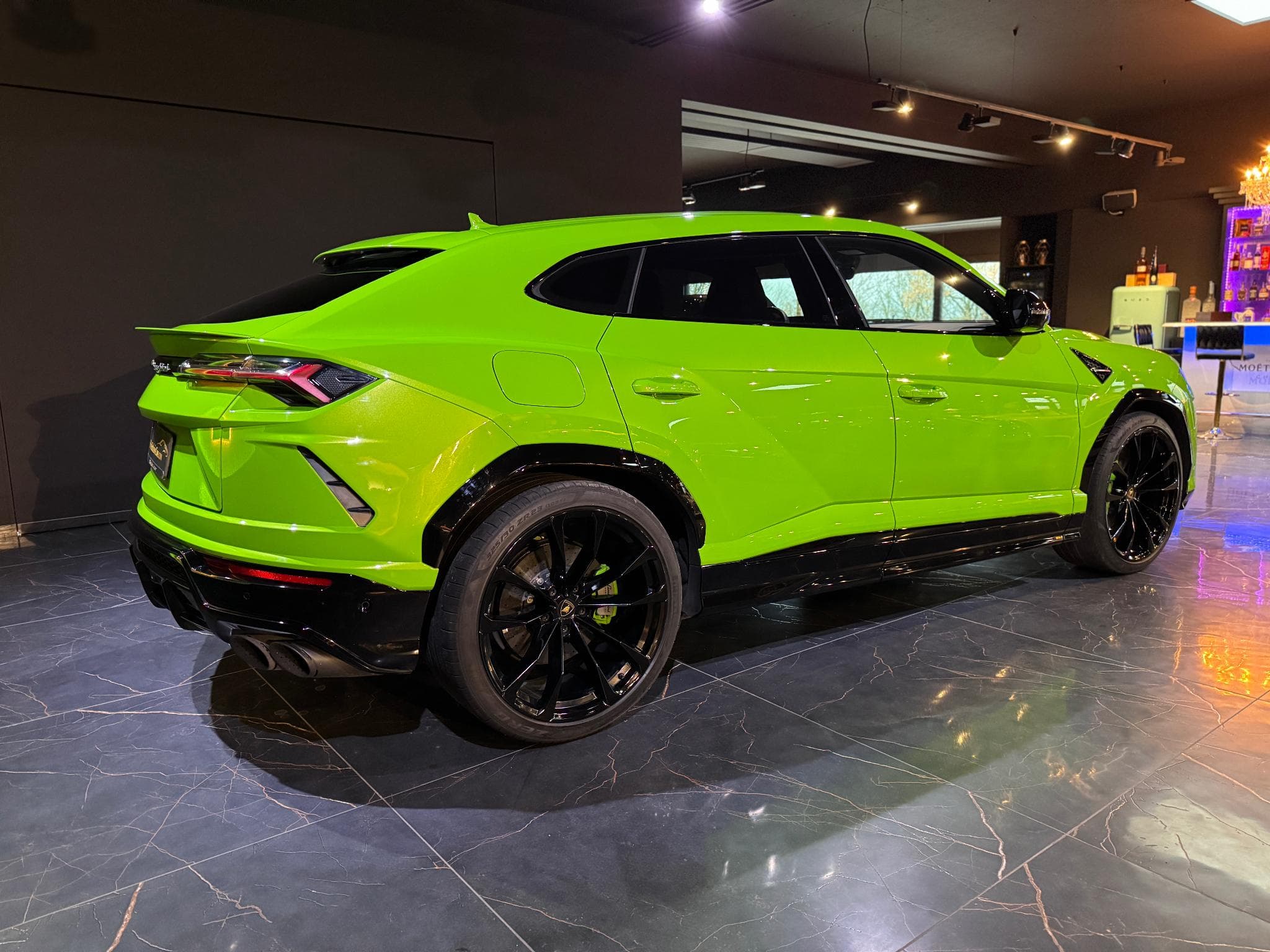 Lamborghini Urus (2022) - Photo 2