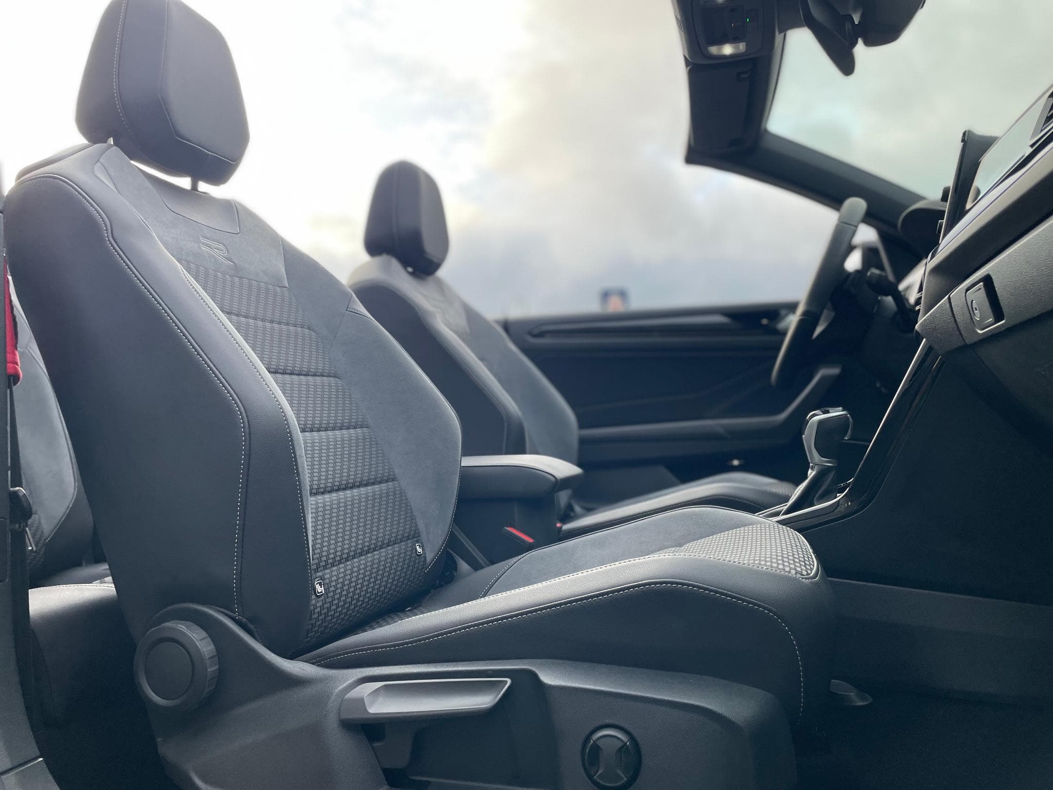 VW T-Roc Cabriolet 1.5 TSI DSG R-Line (2022) - Photo 4