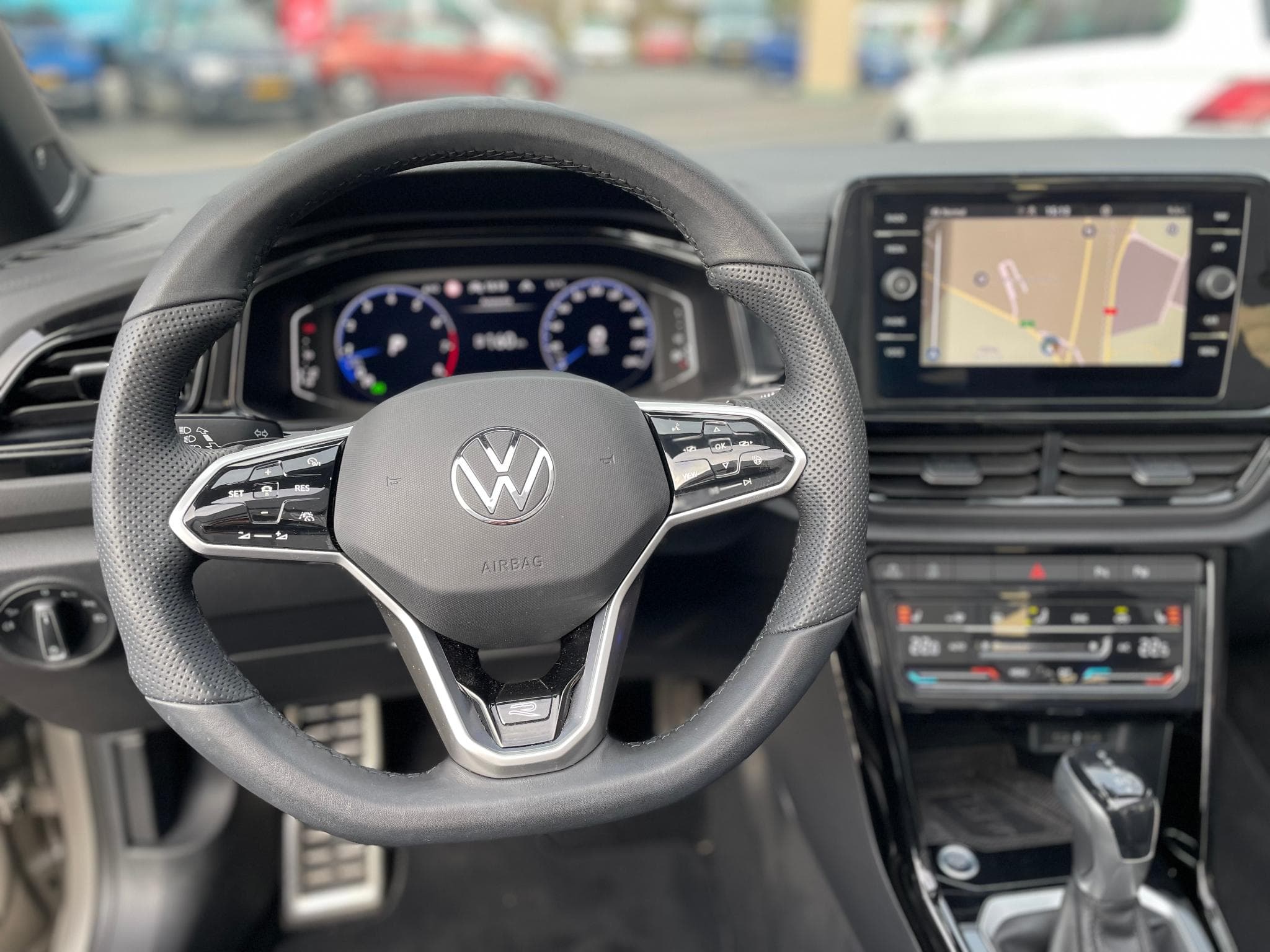 VW T-Roc Cabriolet 1.5 TSI DSG R-Line (2022) - Photo 8