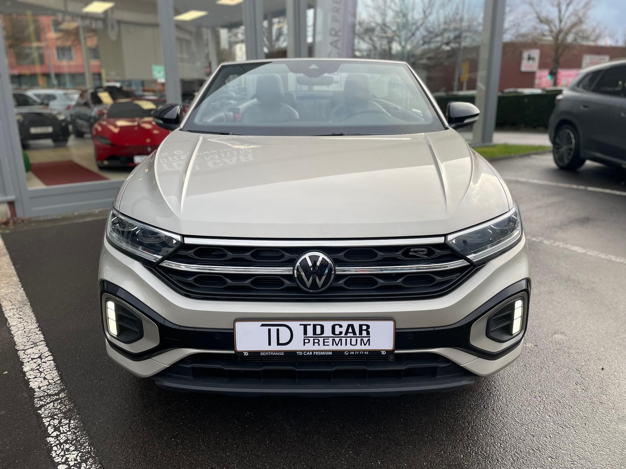 VW T-Roc Cabriolet 1.5 TSI DSG R-Line (2022) - Photo 2