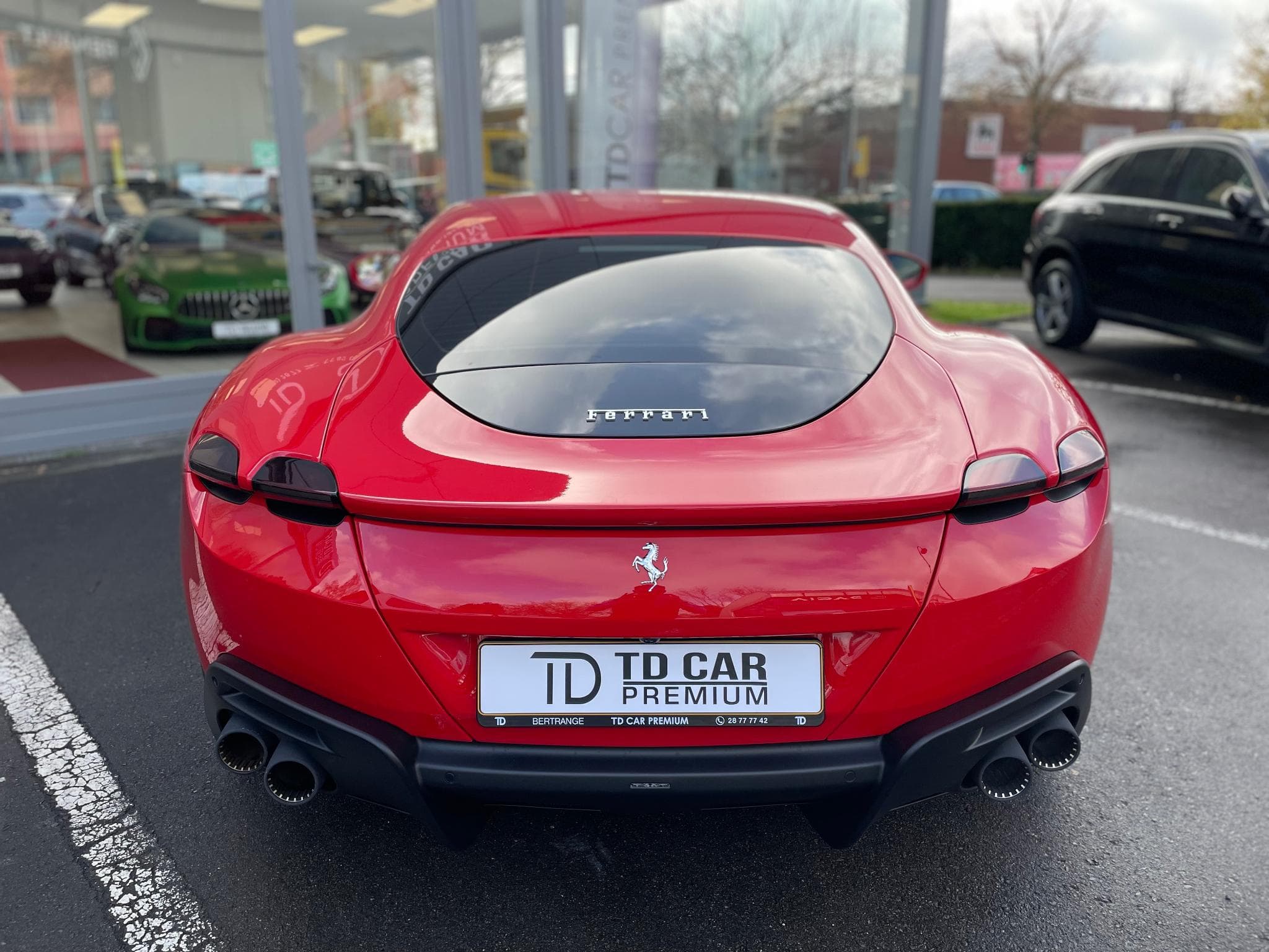 Ferrari Roma Coupé 3.9 V8 620 Carbone (2021) - Photo 17
