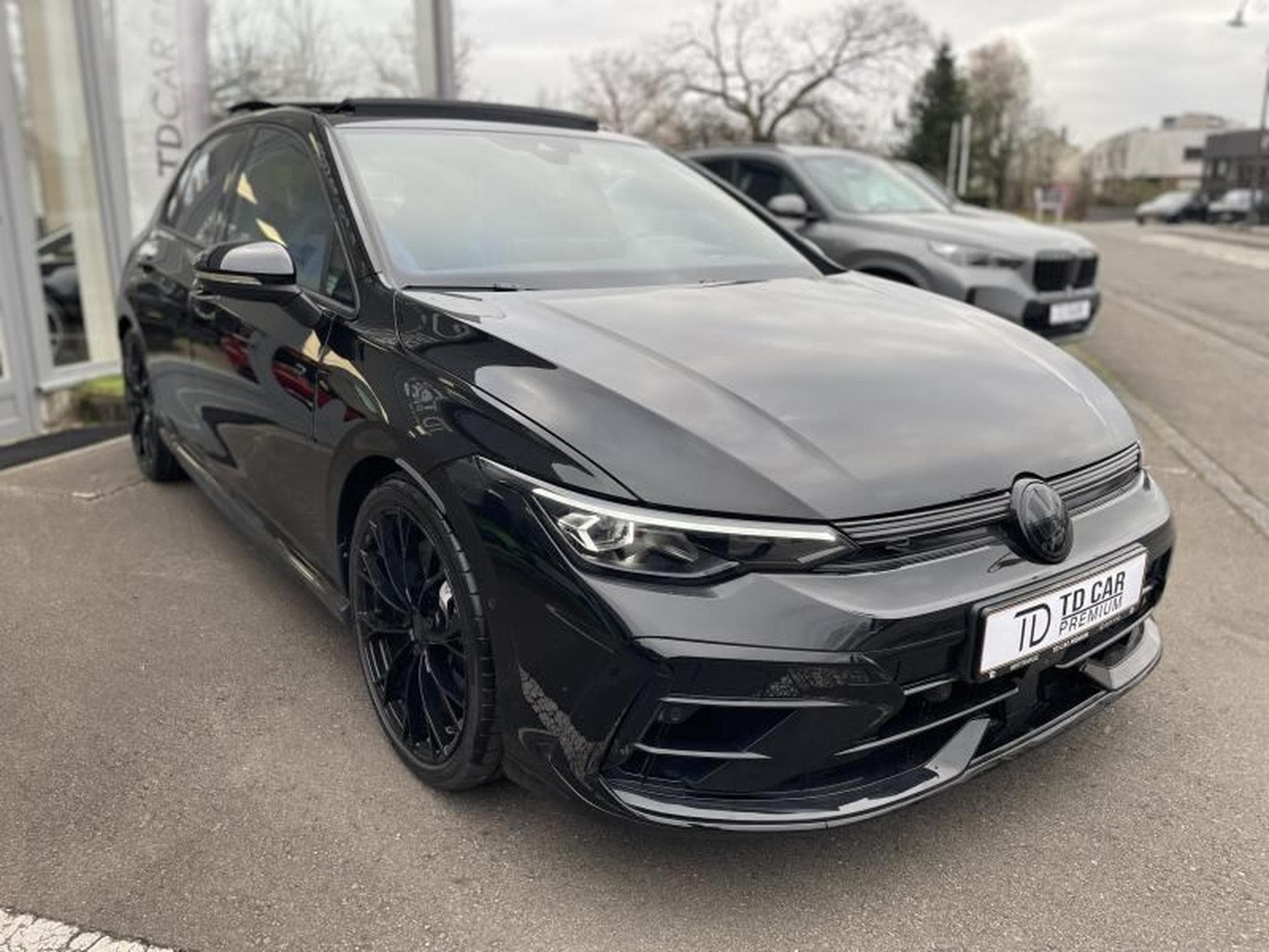 VW Golf 8 R DSG BLACK EDITION Akrapovic 1 of 1 (2026) - Photo 2