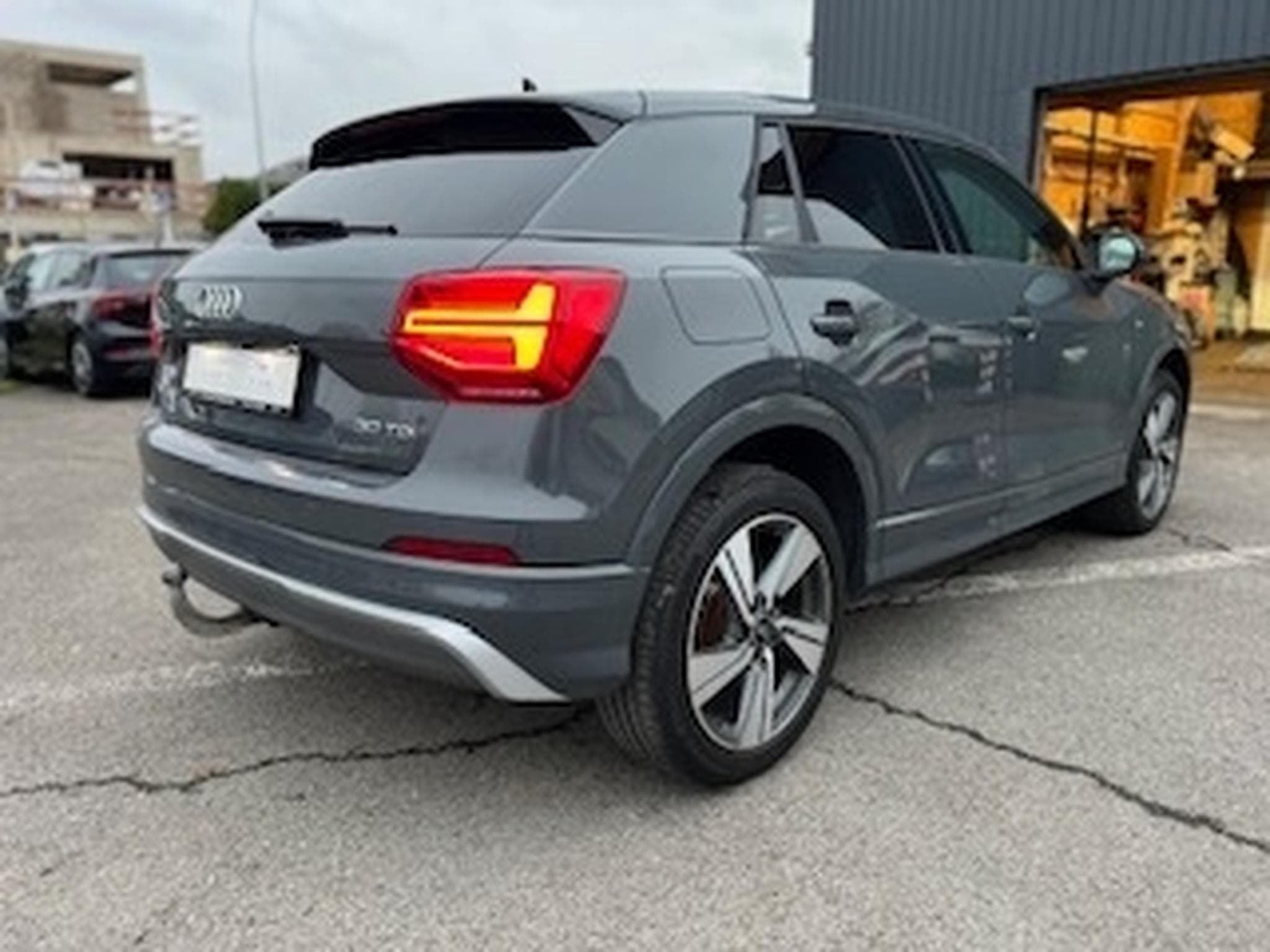 Audi Q2 1,6 TDI 30 S-TRONIC BUSINESS EDITION (2020) - Photo 6