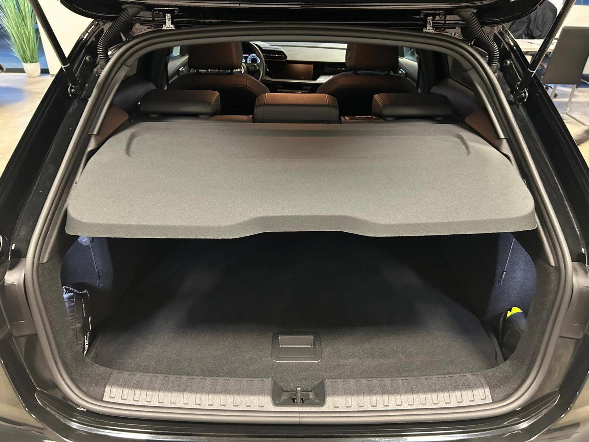Audi A3 Sportback 35 TFSI S line (2024) - Photo 14