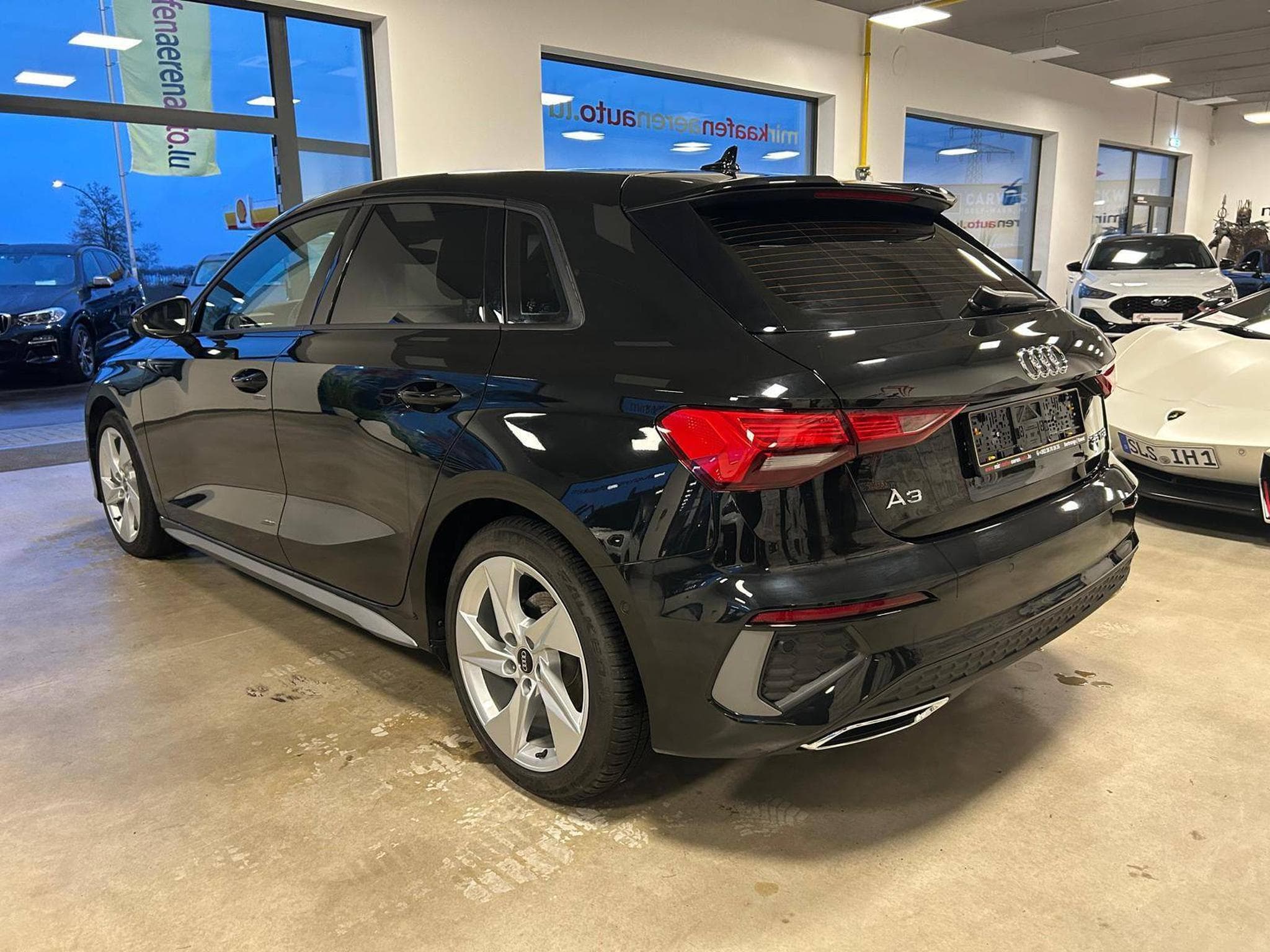 Audi A3 Sportback 35 TFSI S line (2024) - Photo 5