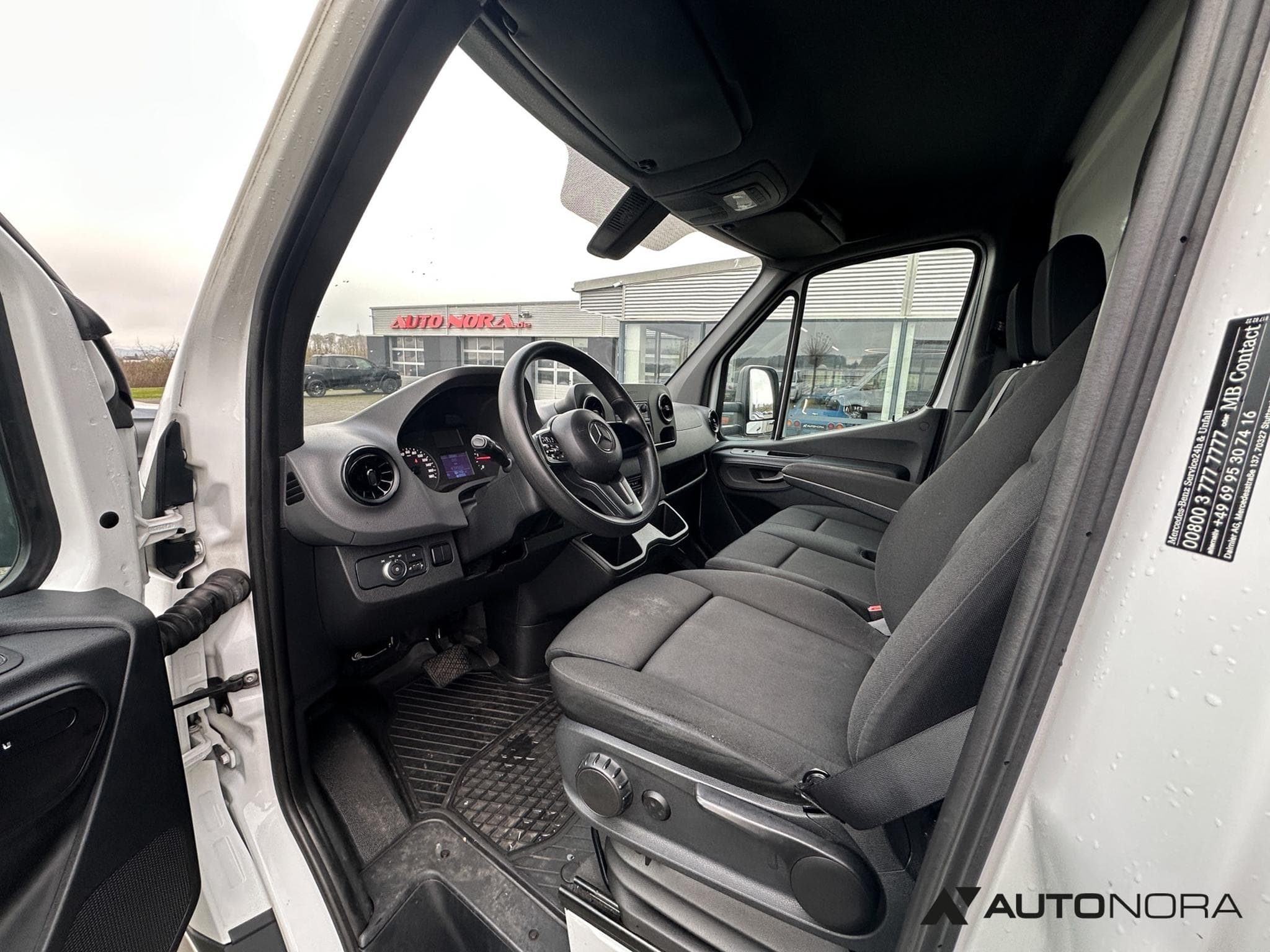 Mercedes Sprinter 319 CDI (2019) - Photo 11