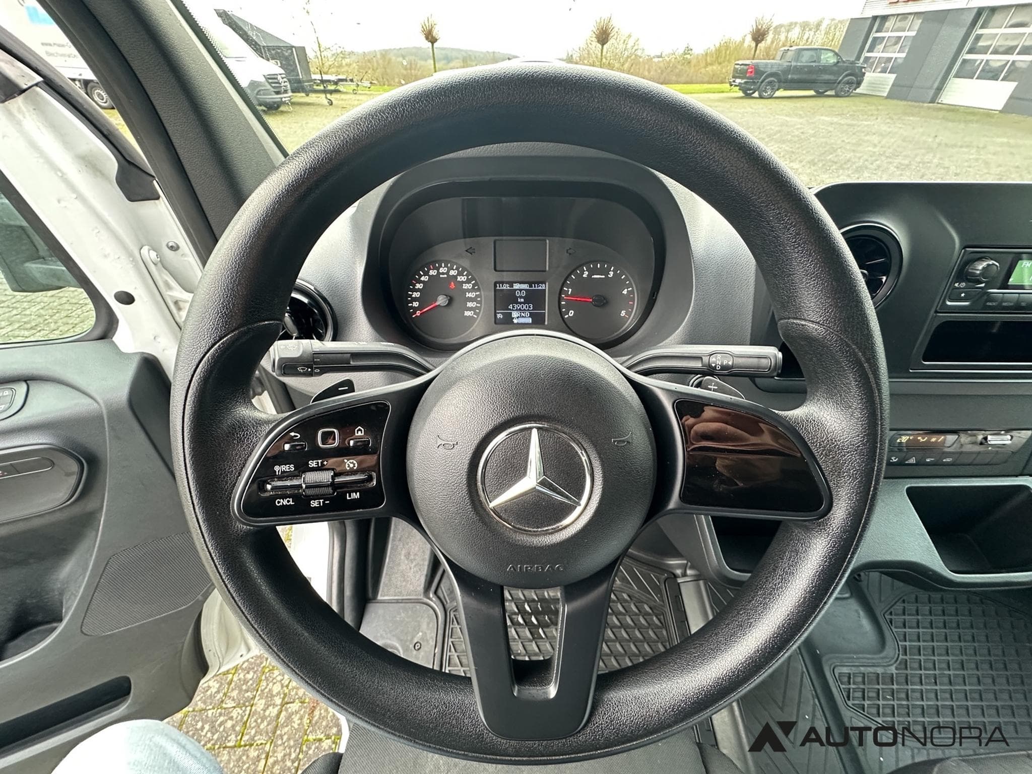 Mercedes Sprinter 319 CDI (2019) - Photo 14