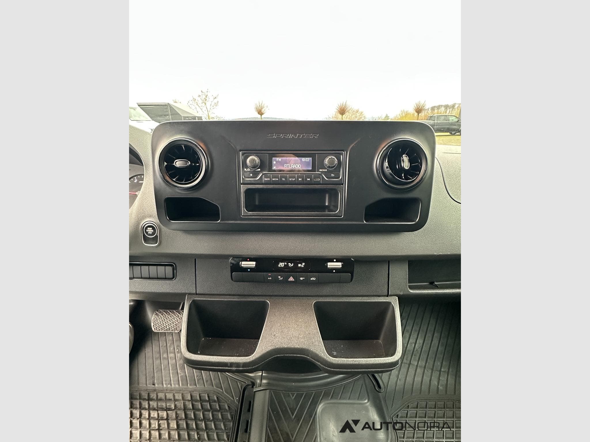 Mercedes Sprinter 319 CDI (2018) - Photo 13