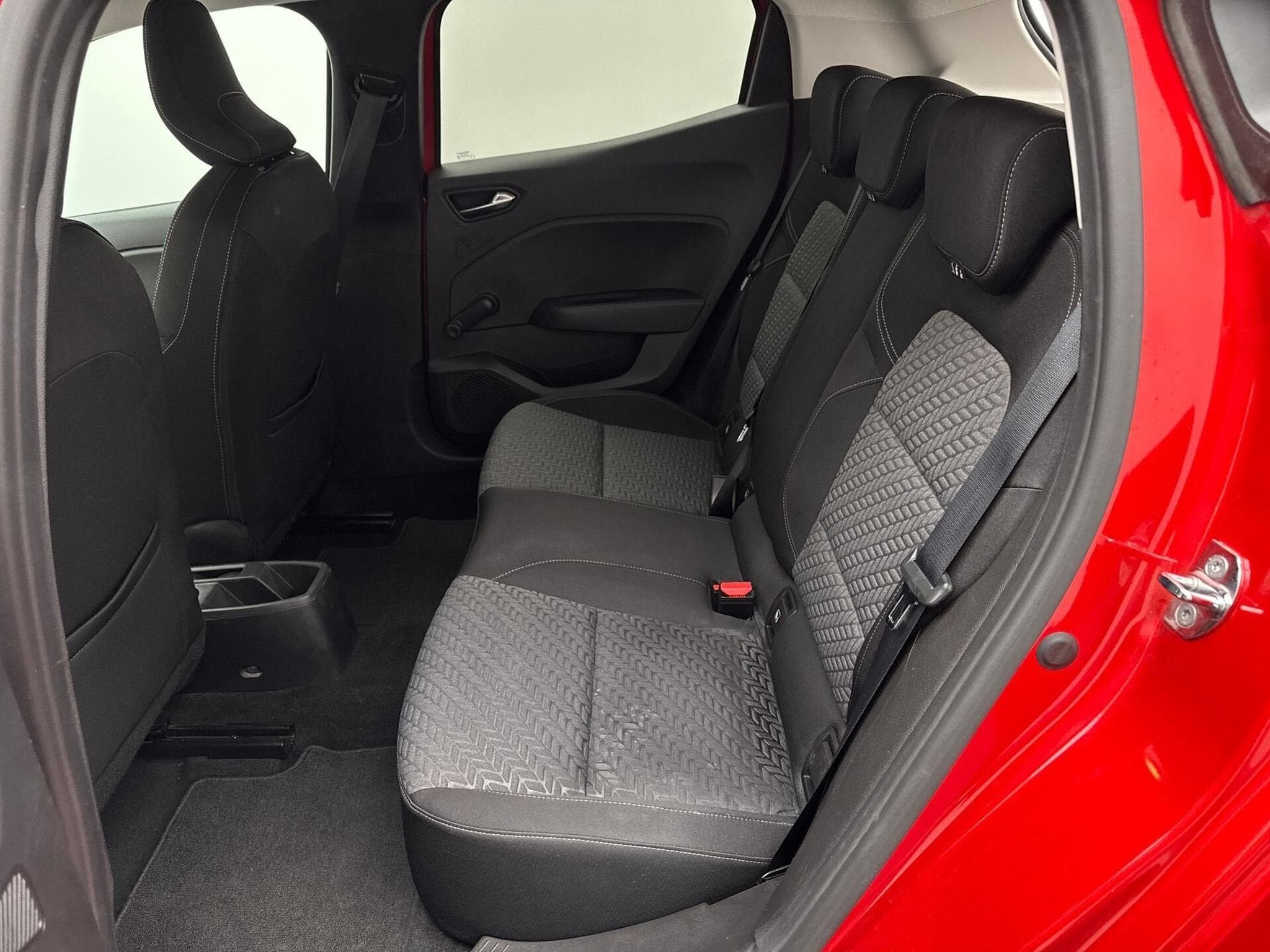 Renault Clio 1,0 TCE INTENS LIMITED AUTOMATIQUE (2021) - Photo 18