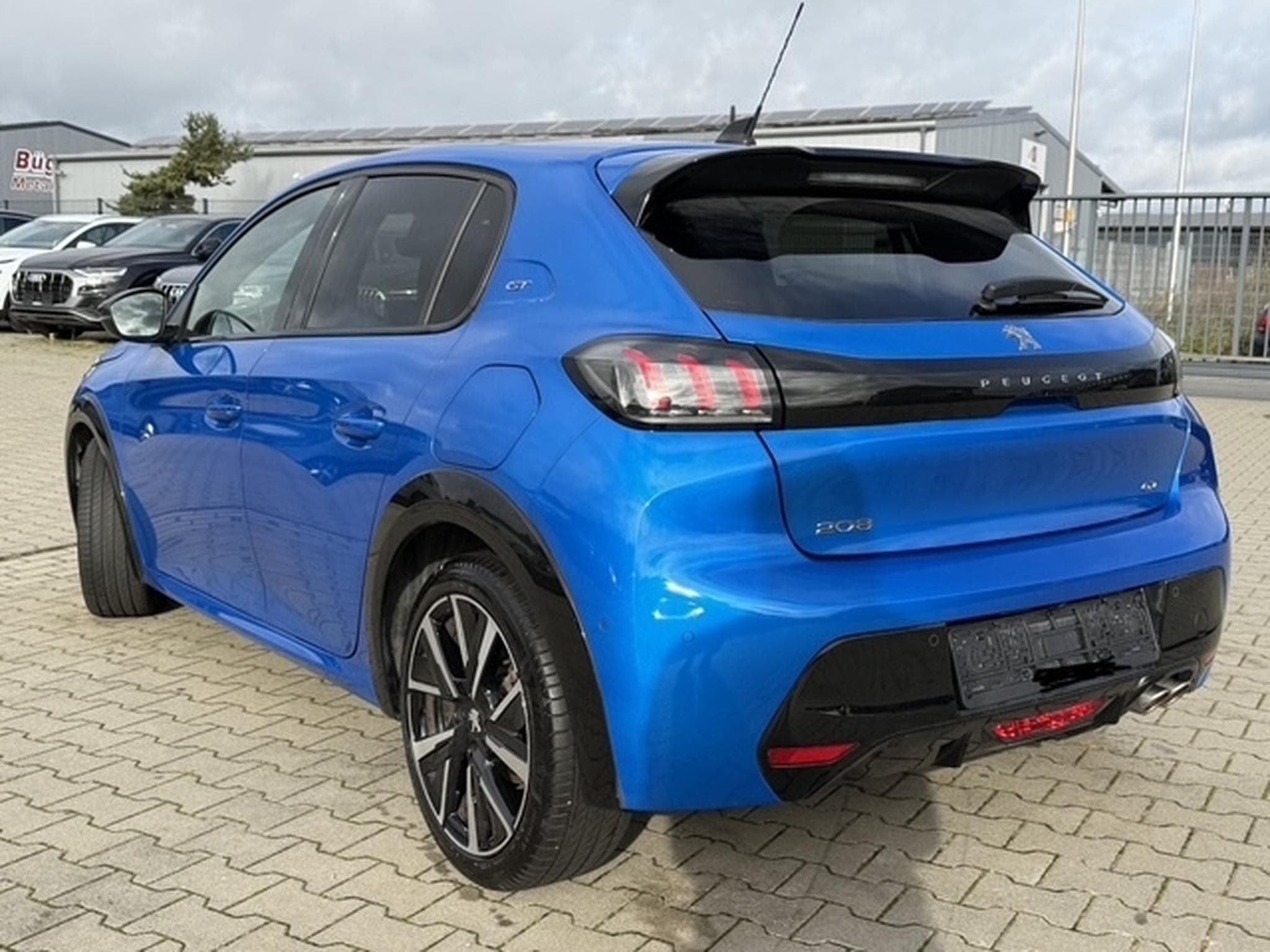 Peugeot 208 1,2 GT_LINE AUTOMATIQUE 130 PS Limited edition (2021) - Photo 4