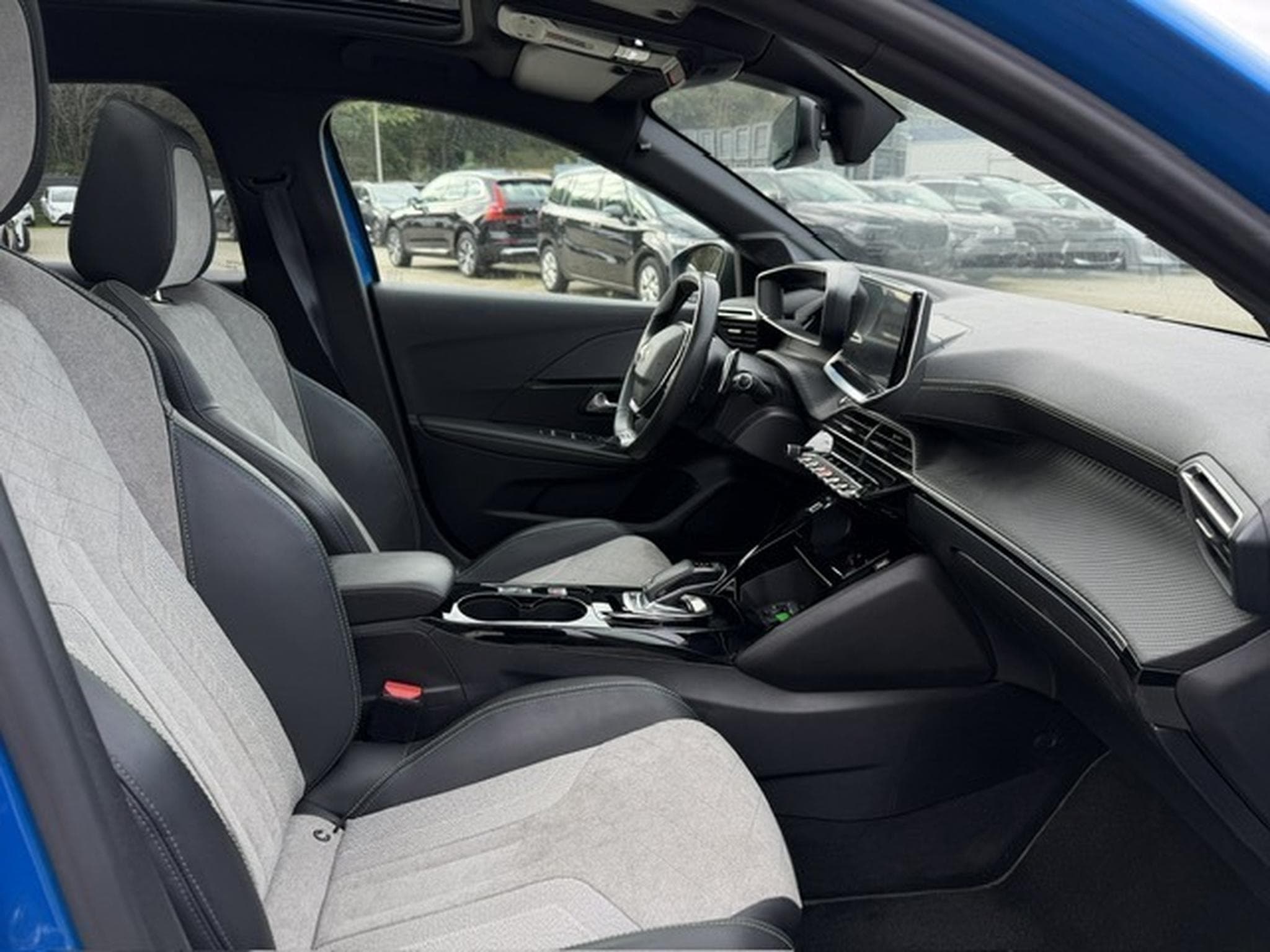 Peugeot 208 1,2 GT_LINE AUTOMATIQUE 130 PS Limited edition (2021) - Photo 9