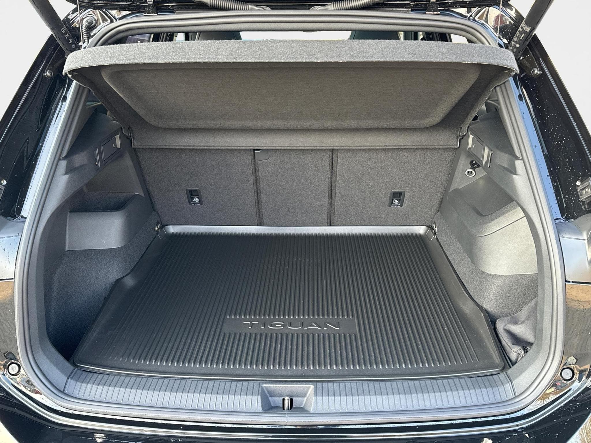 VW Tiguan R-Line Edition (2025) - Photo 11